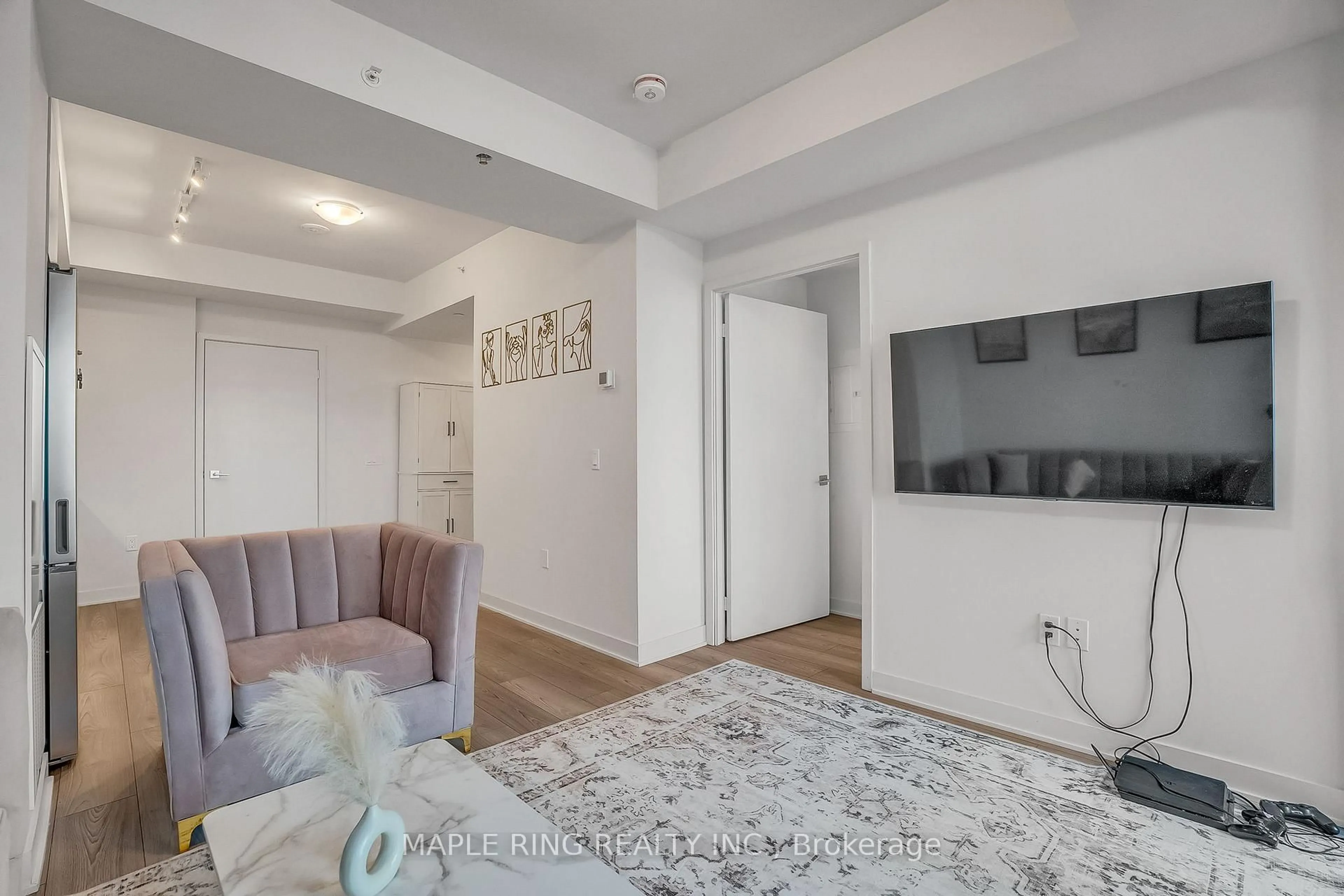 Living room with furniture, unknown for 2920 Highway 7 Rd #5003, Vaughan Ontario L4K 0P4