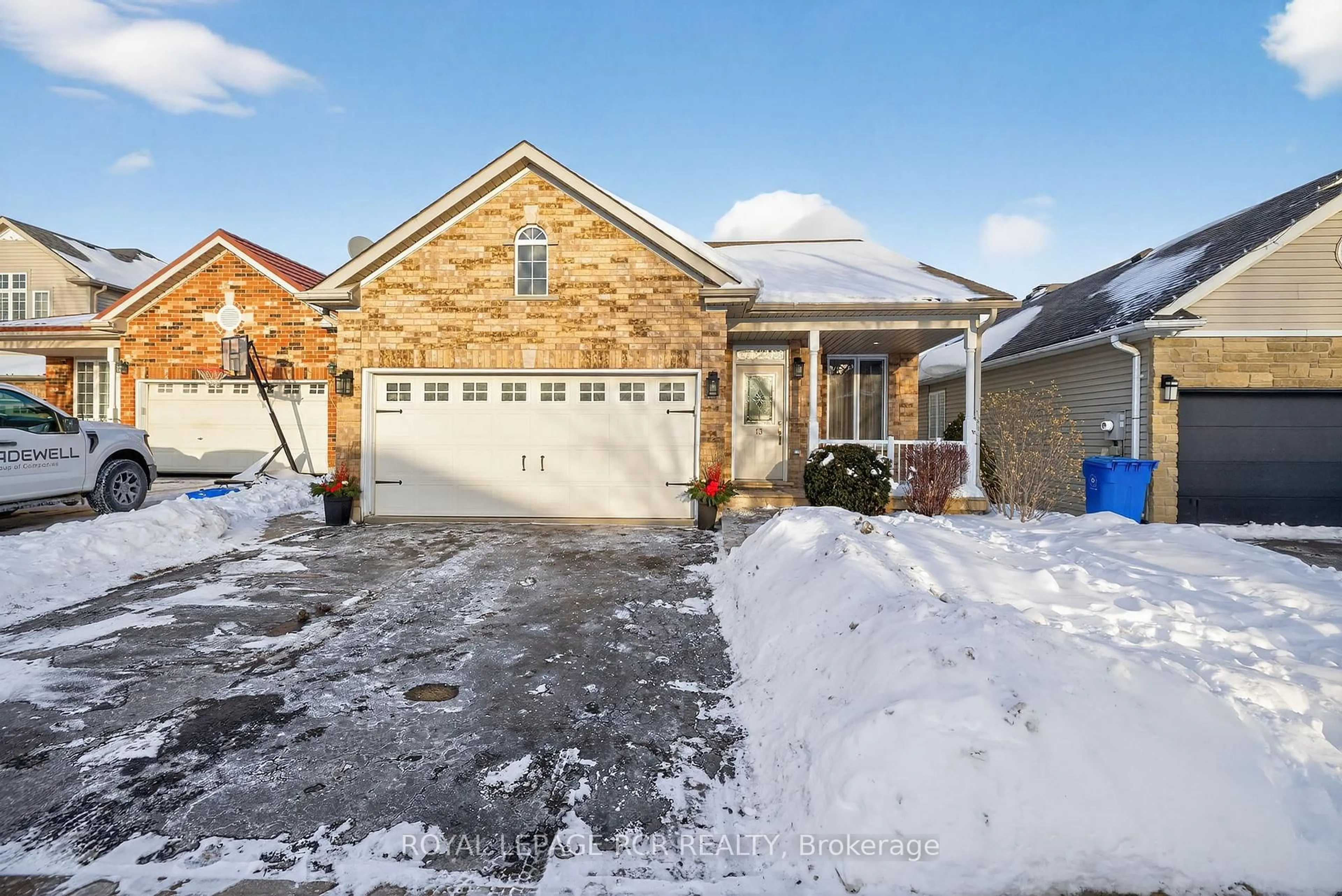 Home with brick exterior material, street for 13 Willard Hunt Crt, King Ontario L0G 1T0