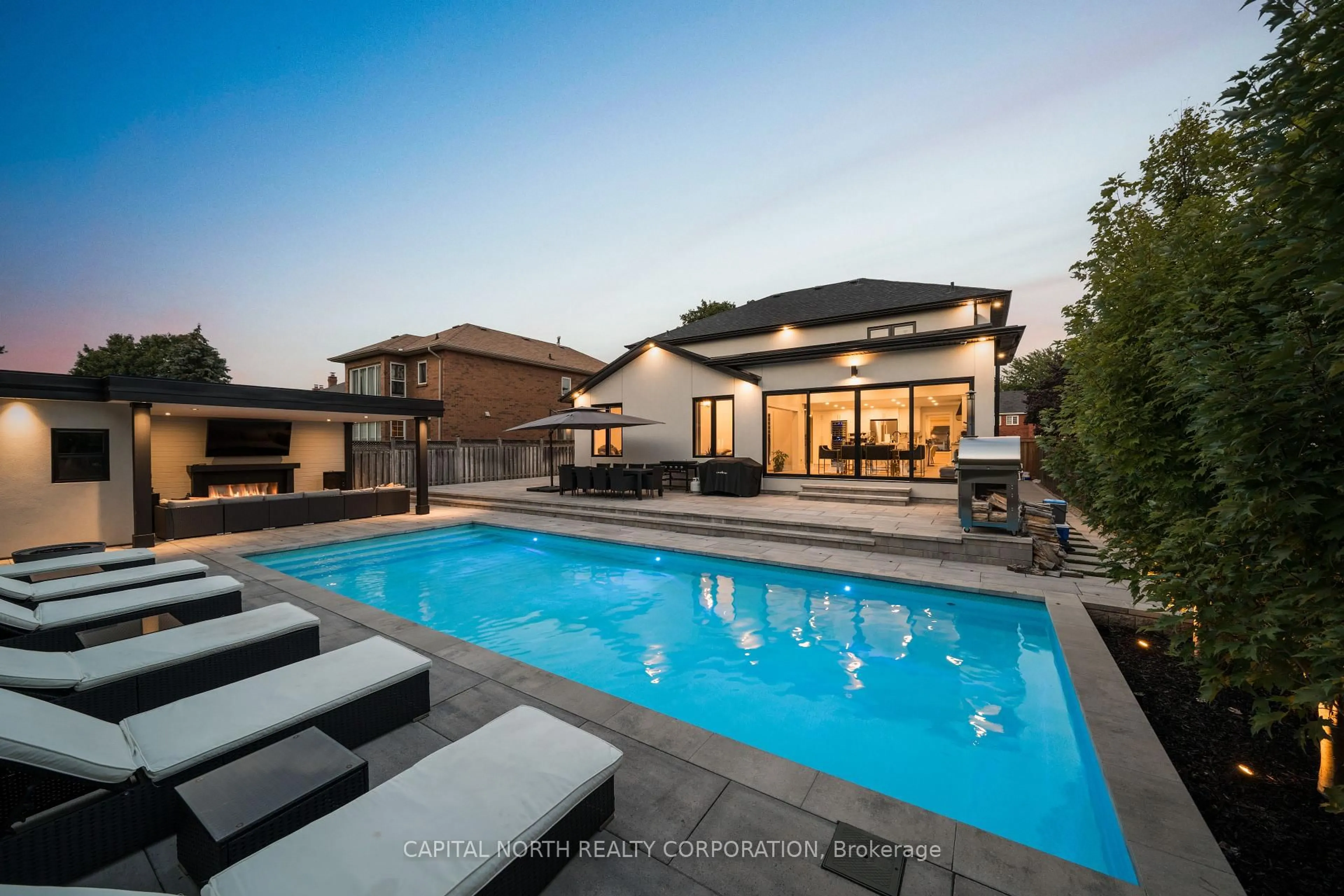 Pool for 130 Fifth Ave, Vaughan Ontario L4L 6Z4