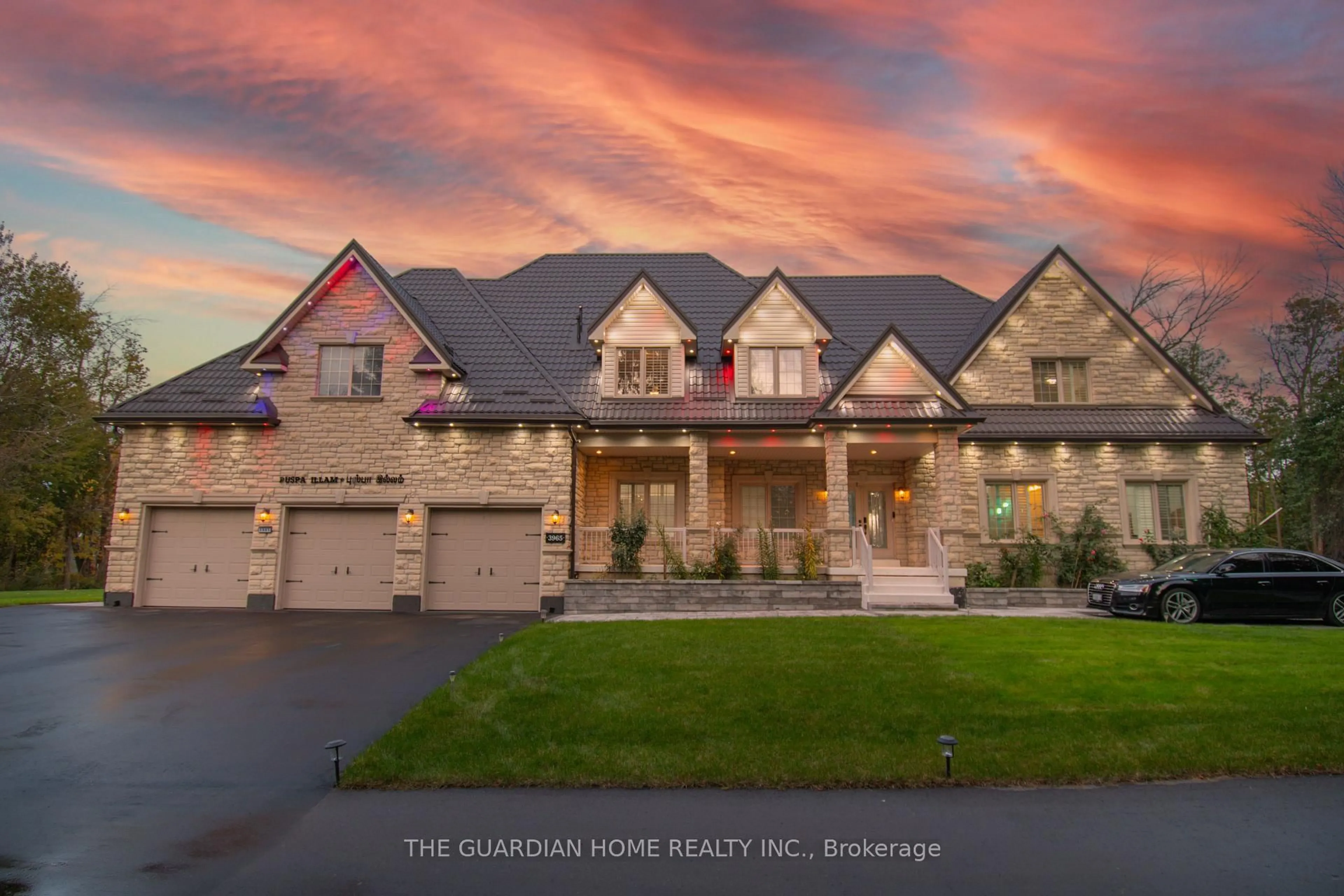 Home with brick exterior material, mountain view for 3965 Algoma Ave, Innisfil Ontario L9S 2M1