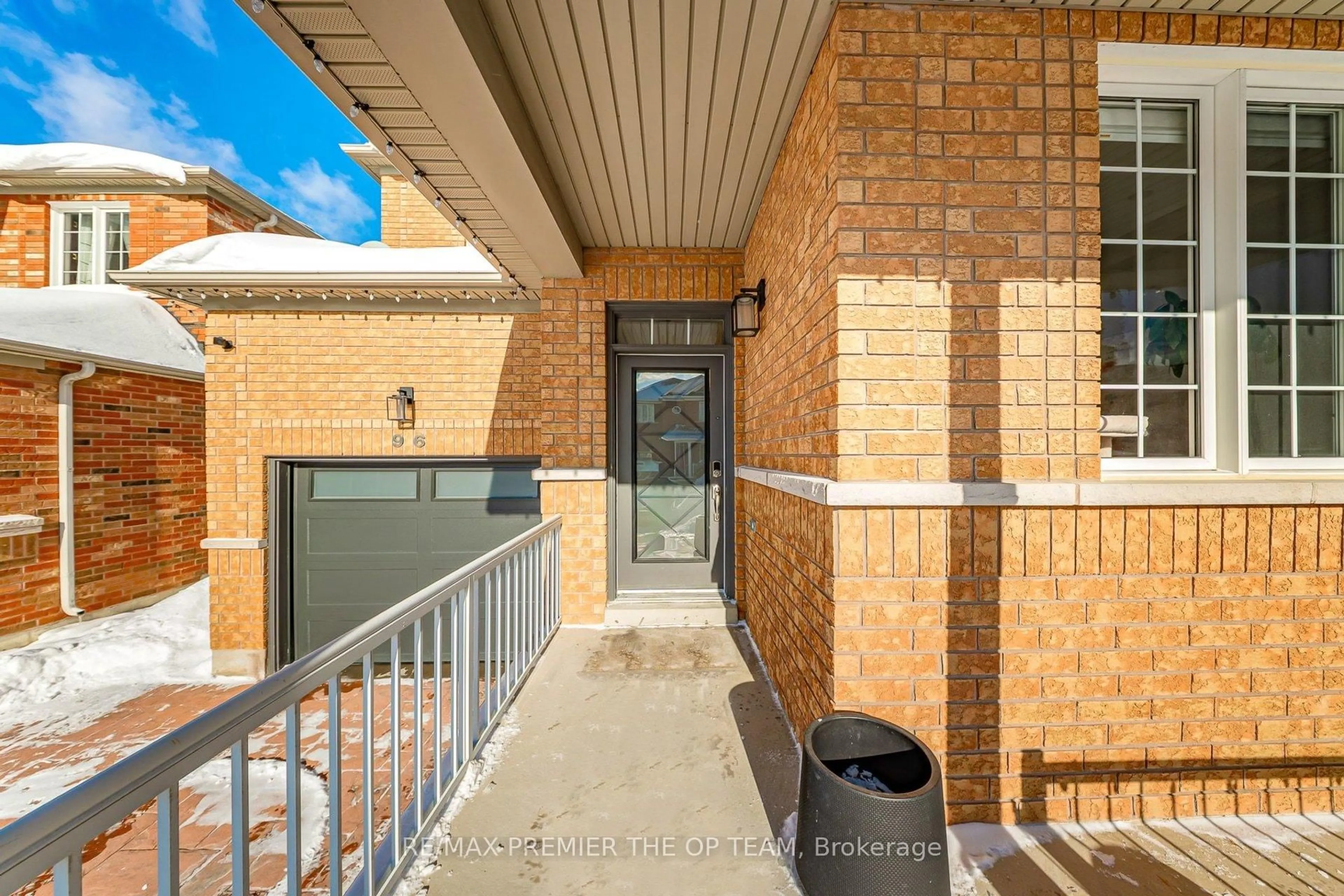 Unknown for 96 Saint Victor Dr, Vaughan Ontario L4H 3E9