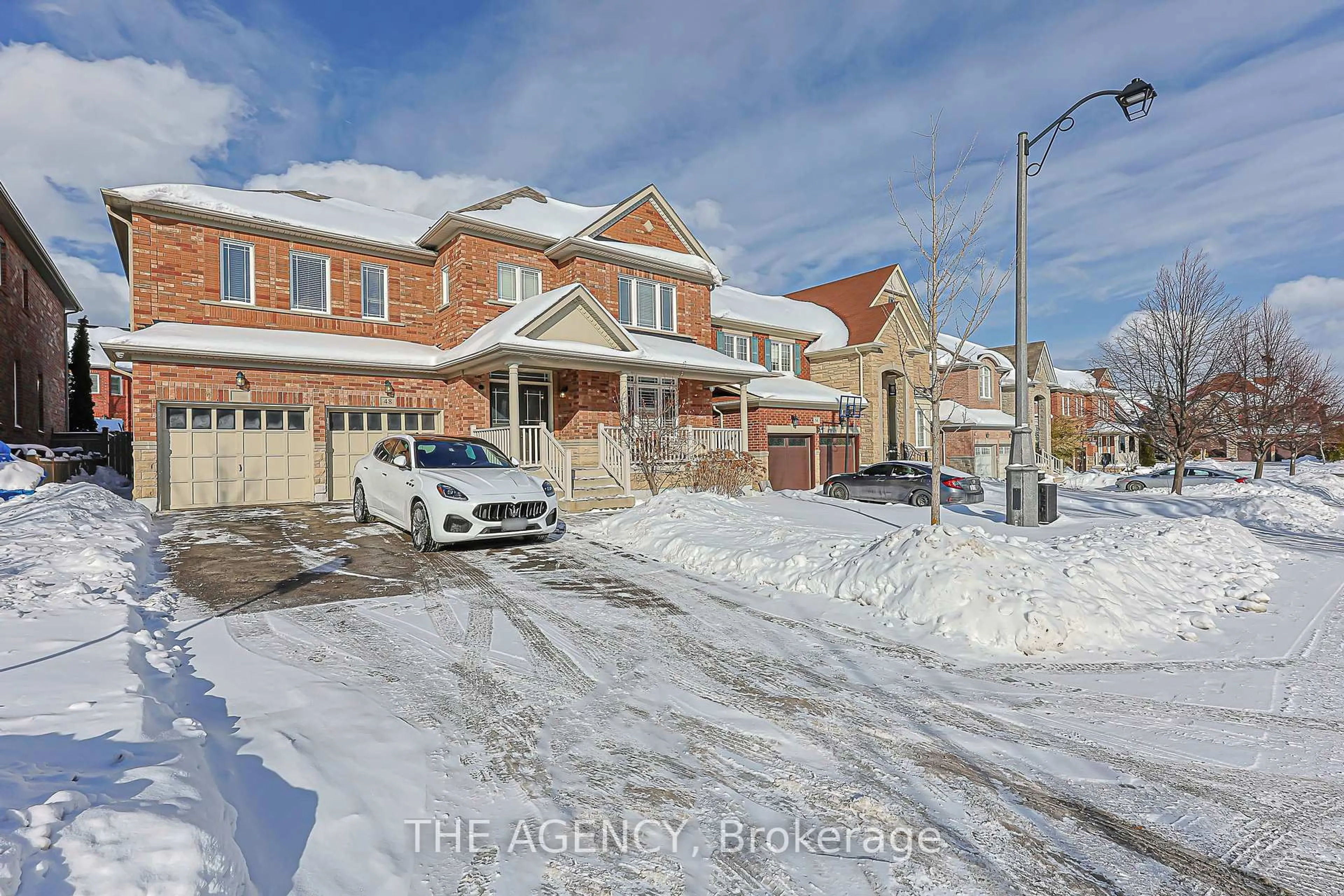 Unknown for 48 Tonner Cres, Aurora Ontario L4G 0G6