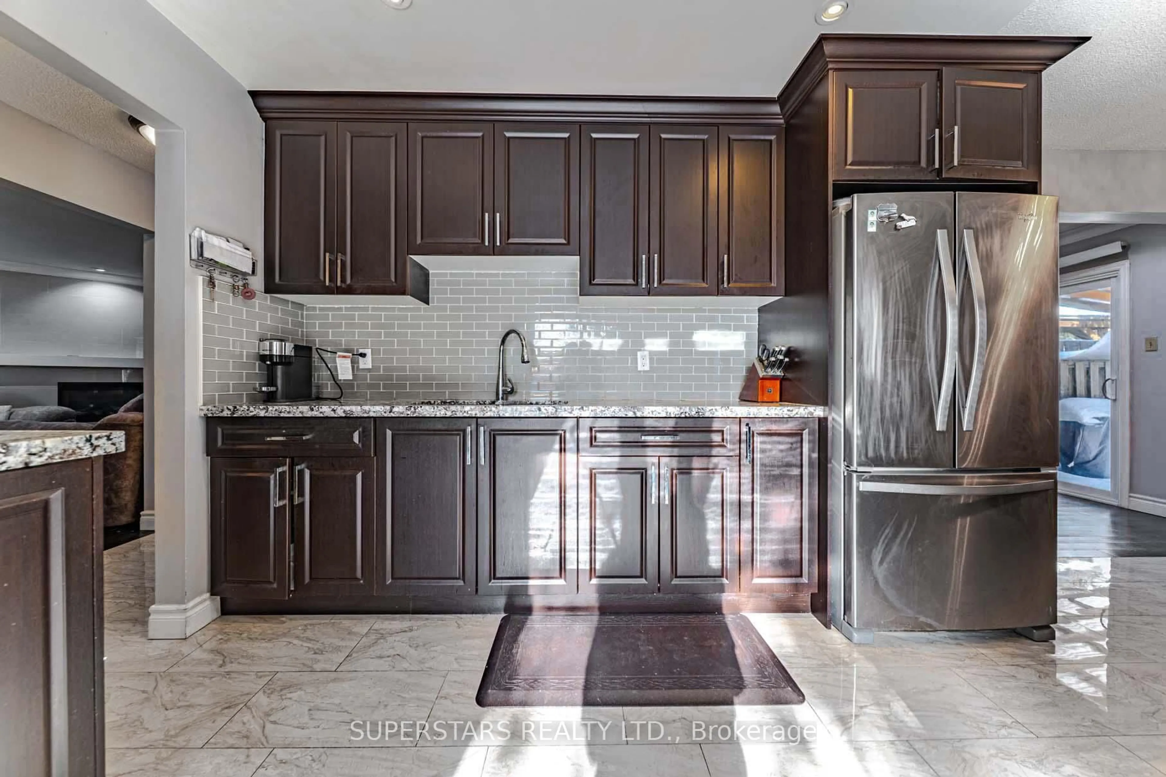 Standard kitchen, ceramic/tile floor for 58 Fordcombe Cres, Markham Ontario L3R 3E8