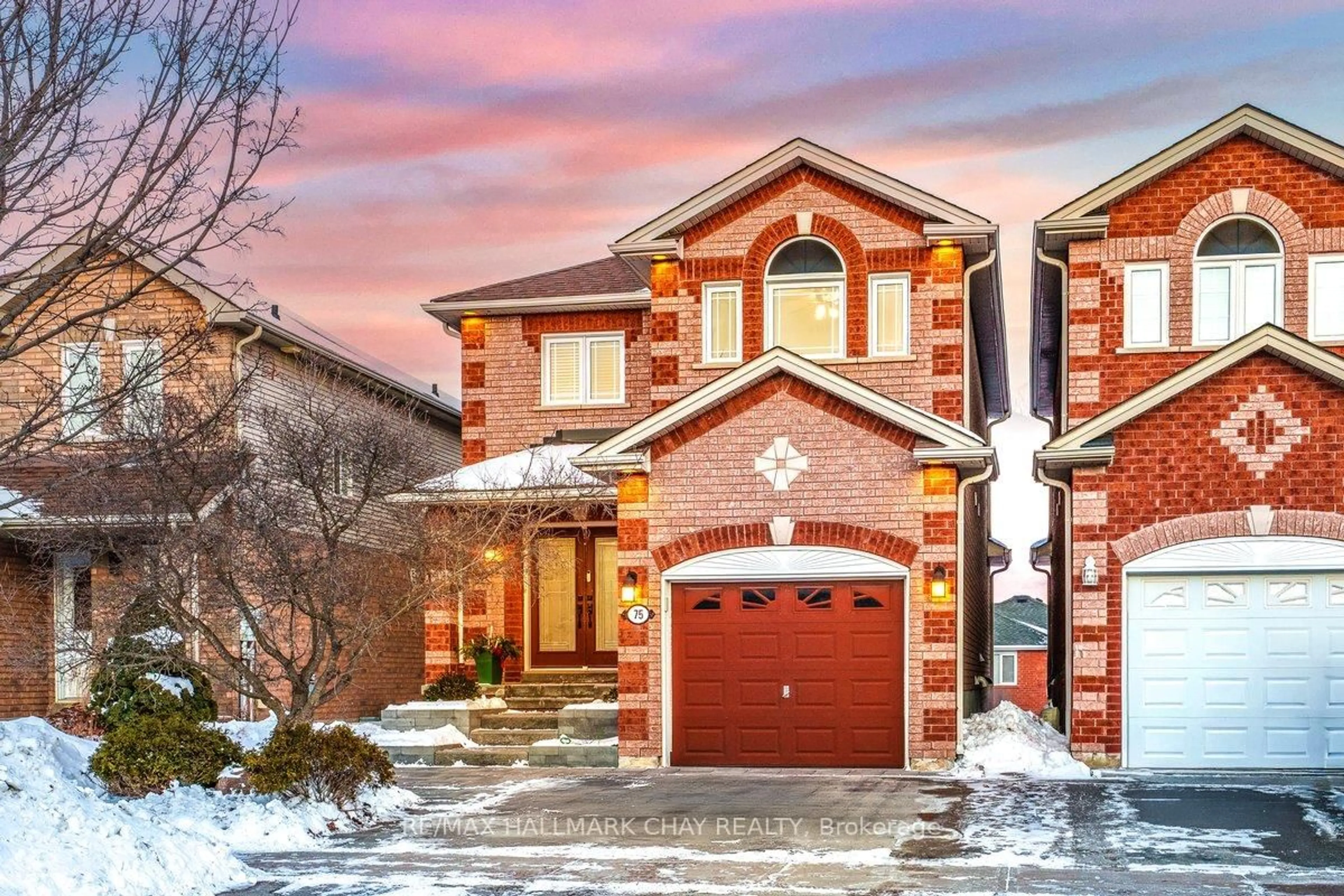 Home with brick exterior material, street for 75 Smith St, Bradford West Gwillimbury Ontario L3Z 3E3