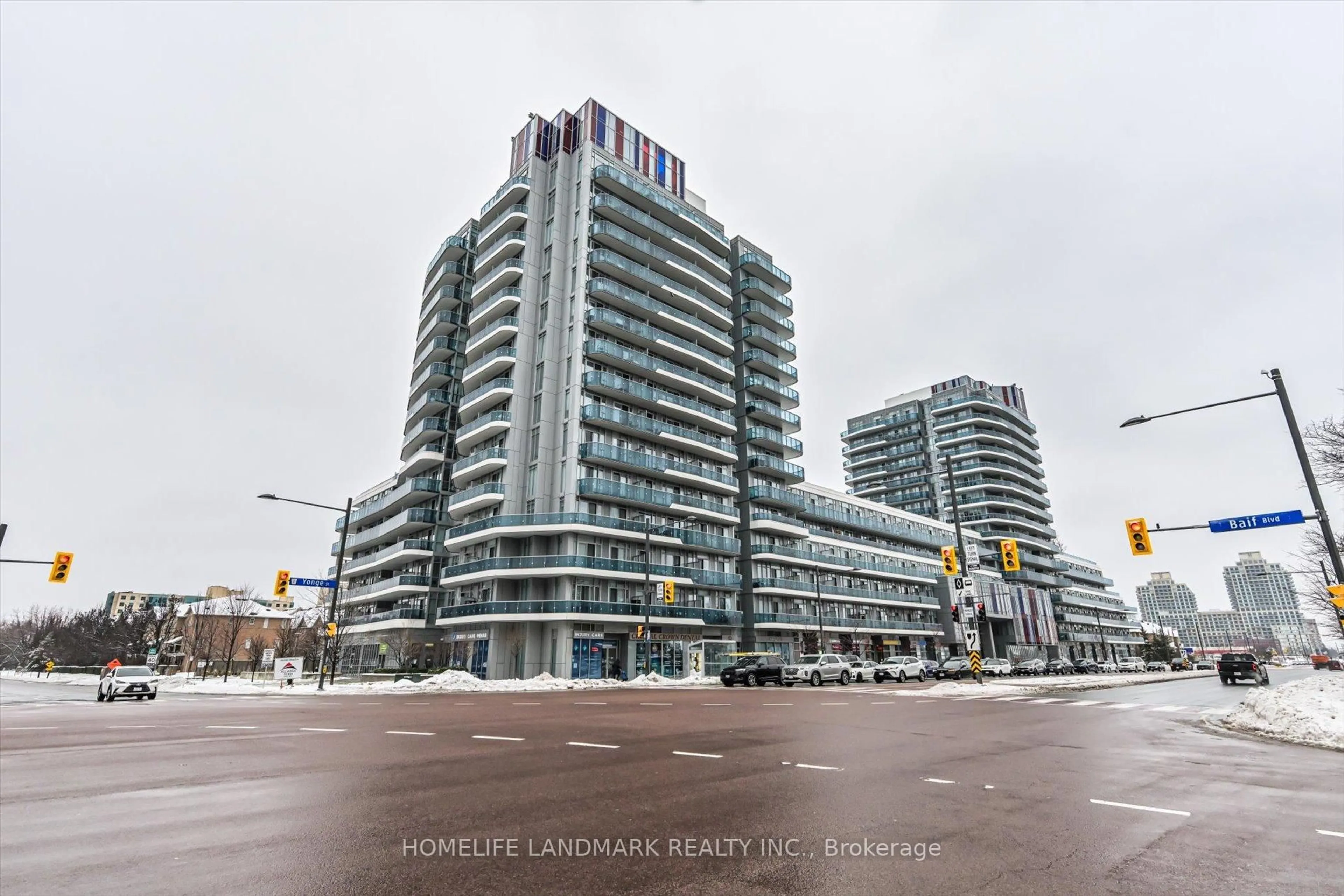Blurry image for 9471 Yonge St #Lph20, Richmond Hill Ontario L4C 1V4