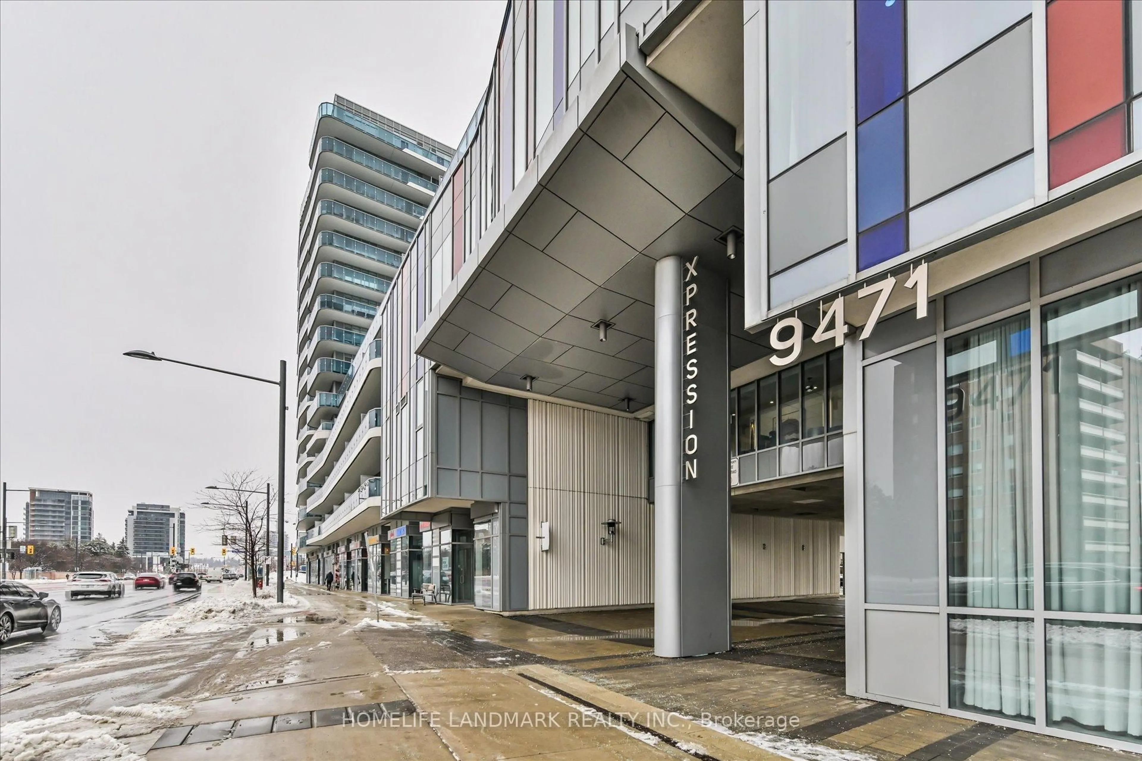 Indoor foyer for 9471 Yonge St #Lph20, Richmond Hill Ontario L4C 1V4