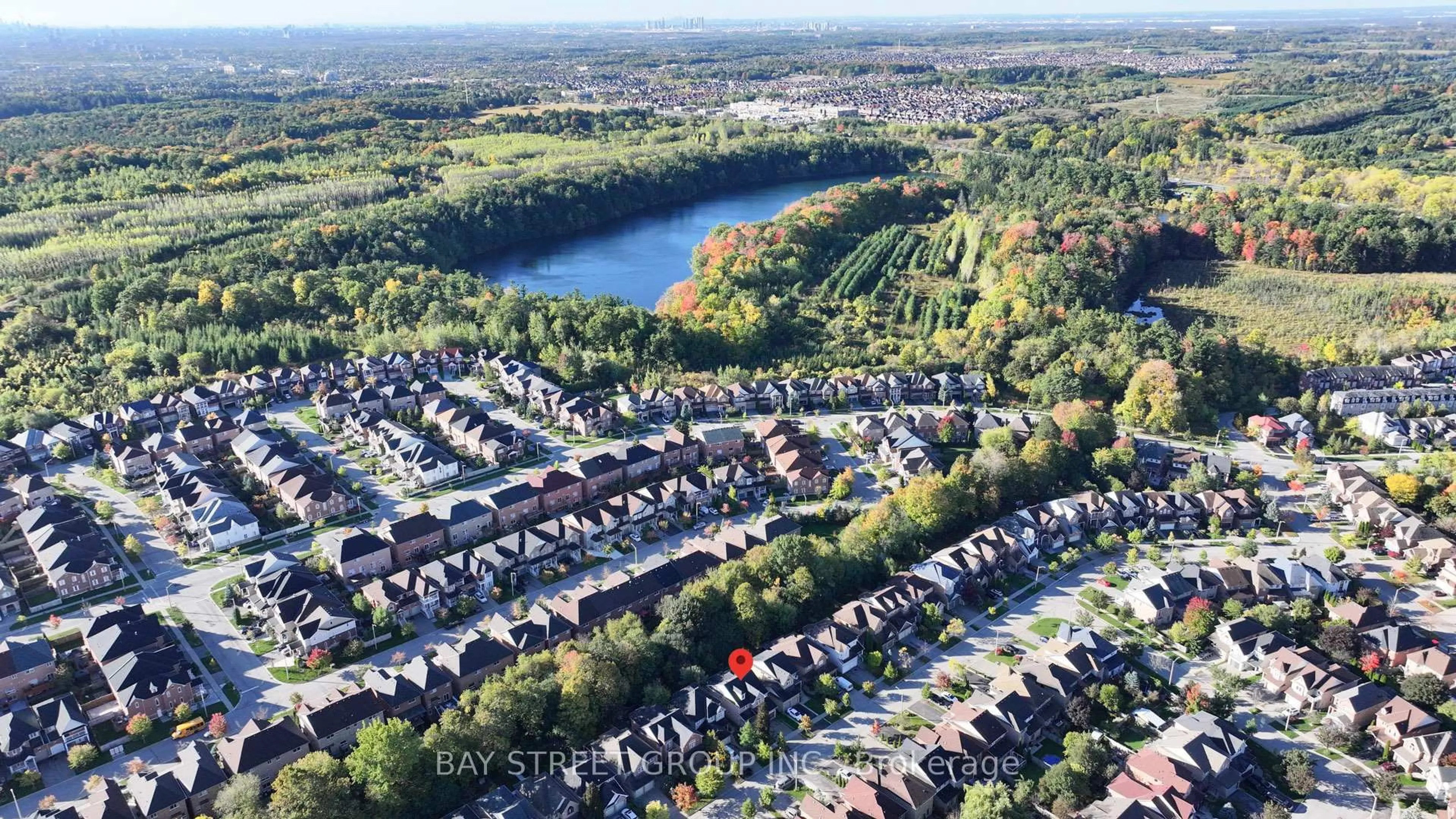 A pic from outside/outdoor area/front of a property/back of a property/a pic from drone, water/lake/river/ocean view for 43 English Oak Dr, Richmond Hill Ontario L4E 3W2