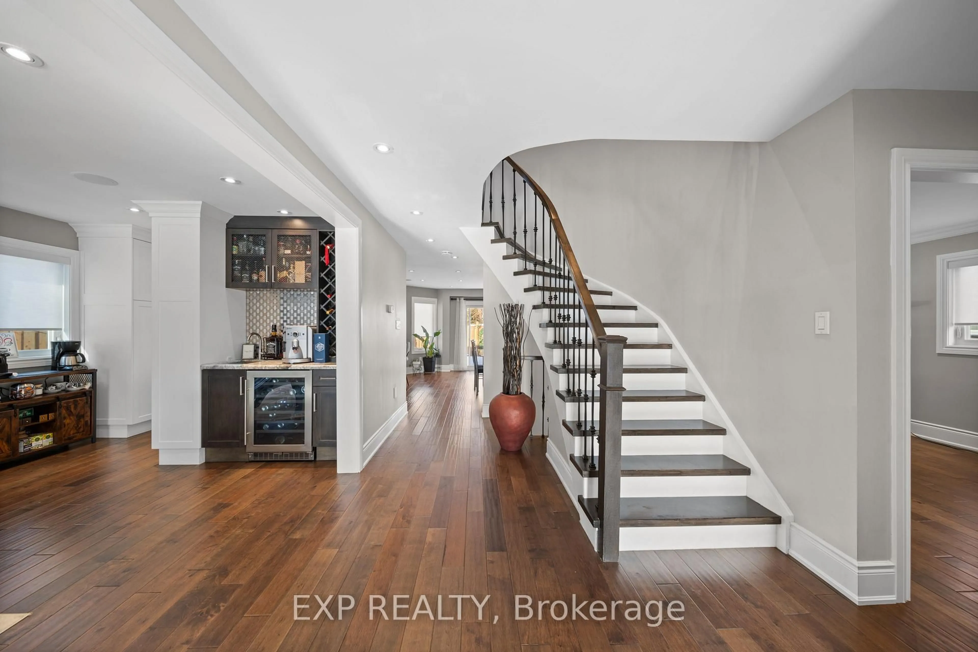 Indoor entryway for 126 Larkin Ave, Markham Ontario L3P 4Y5