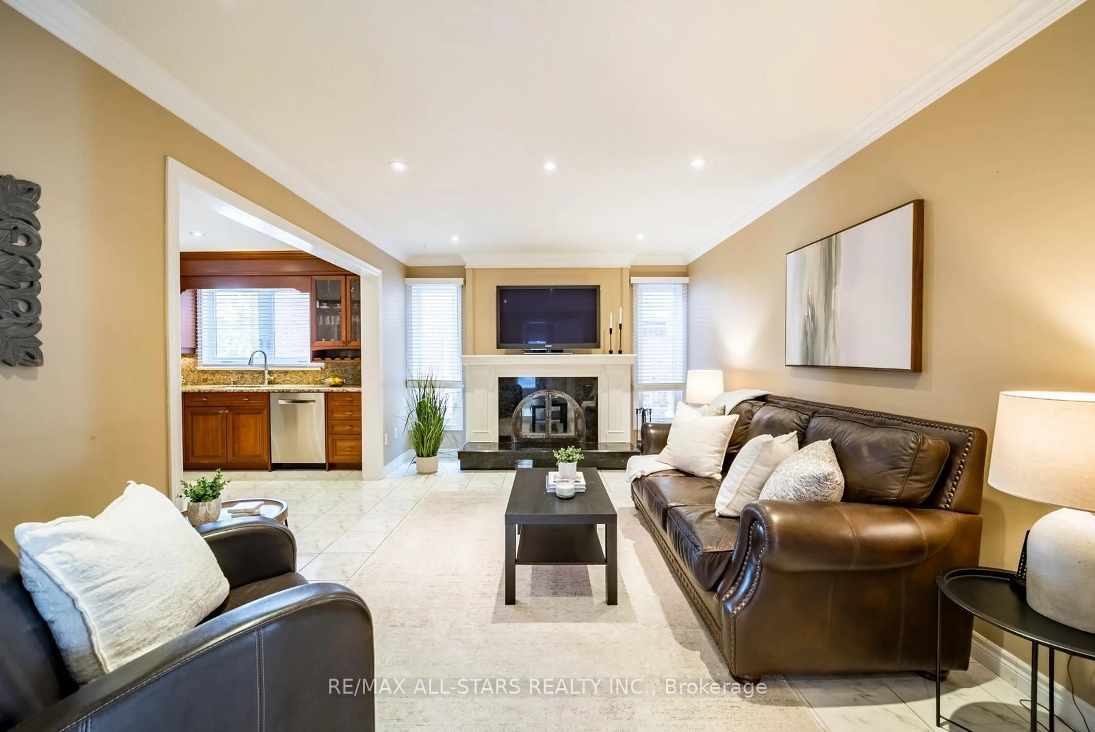 Living room with furniture, ceramic/tile floor for 148 Major Buttons Dr, Markham Ontario L3P 3X6