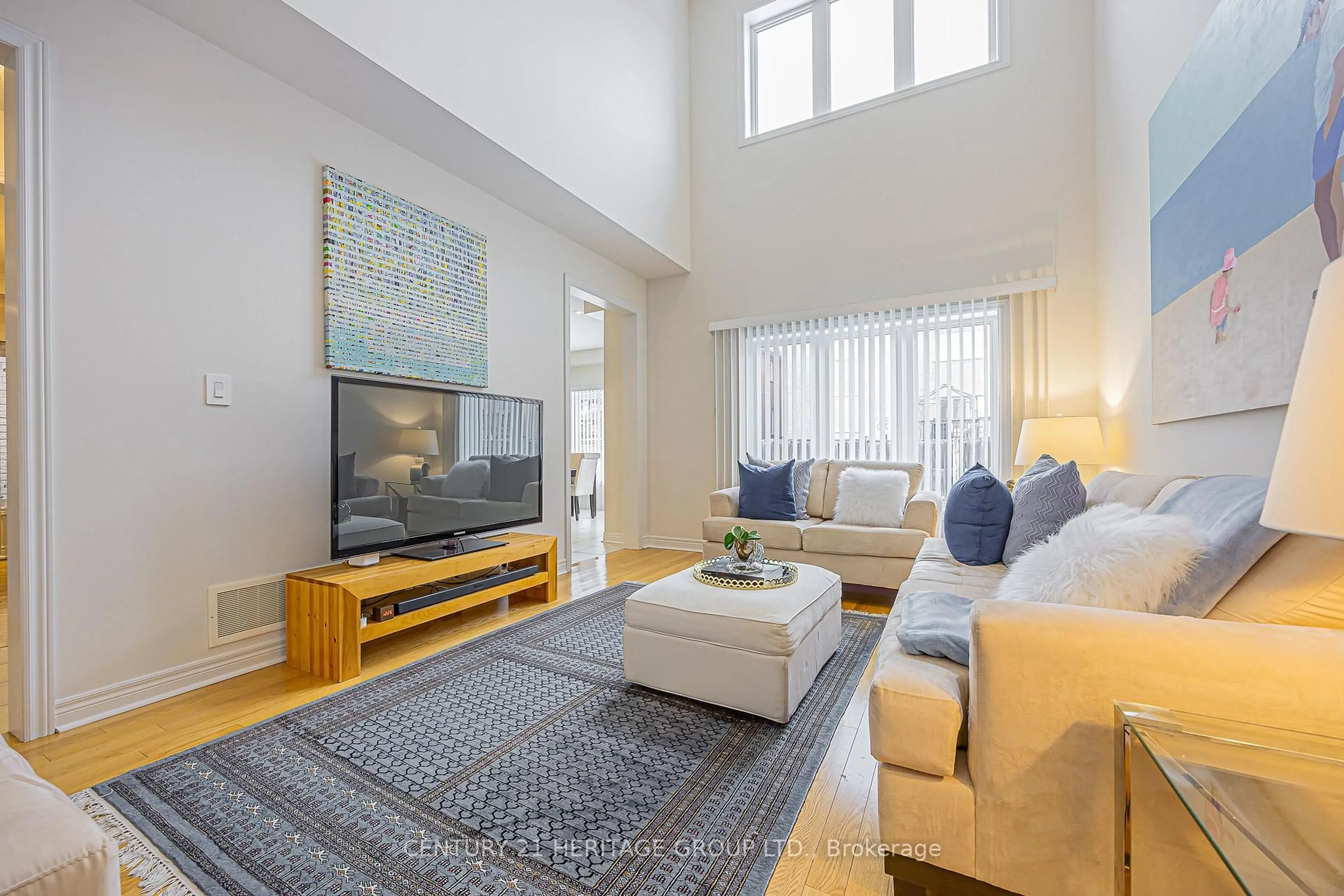 Living room with furniture, unknown for 52 Maple Valley Rd, Vaughan Ontario L6A 0X8