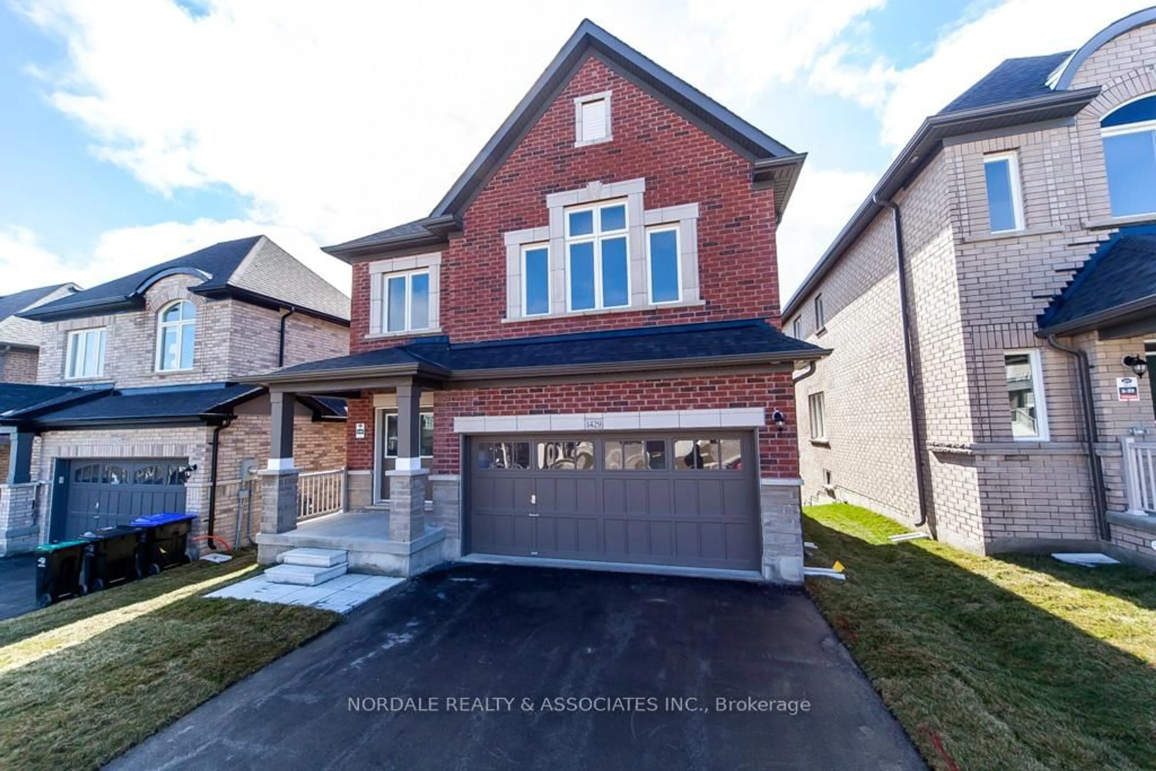Home with brick exterior material, street for 1429 STOVELL Cres, Innisfil Ontario L0L 1W0