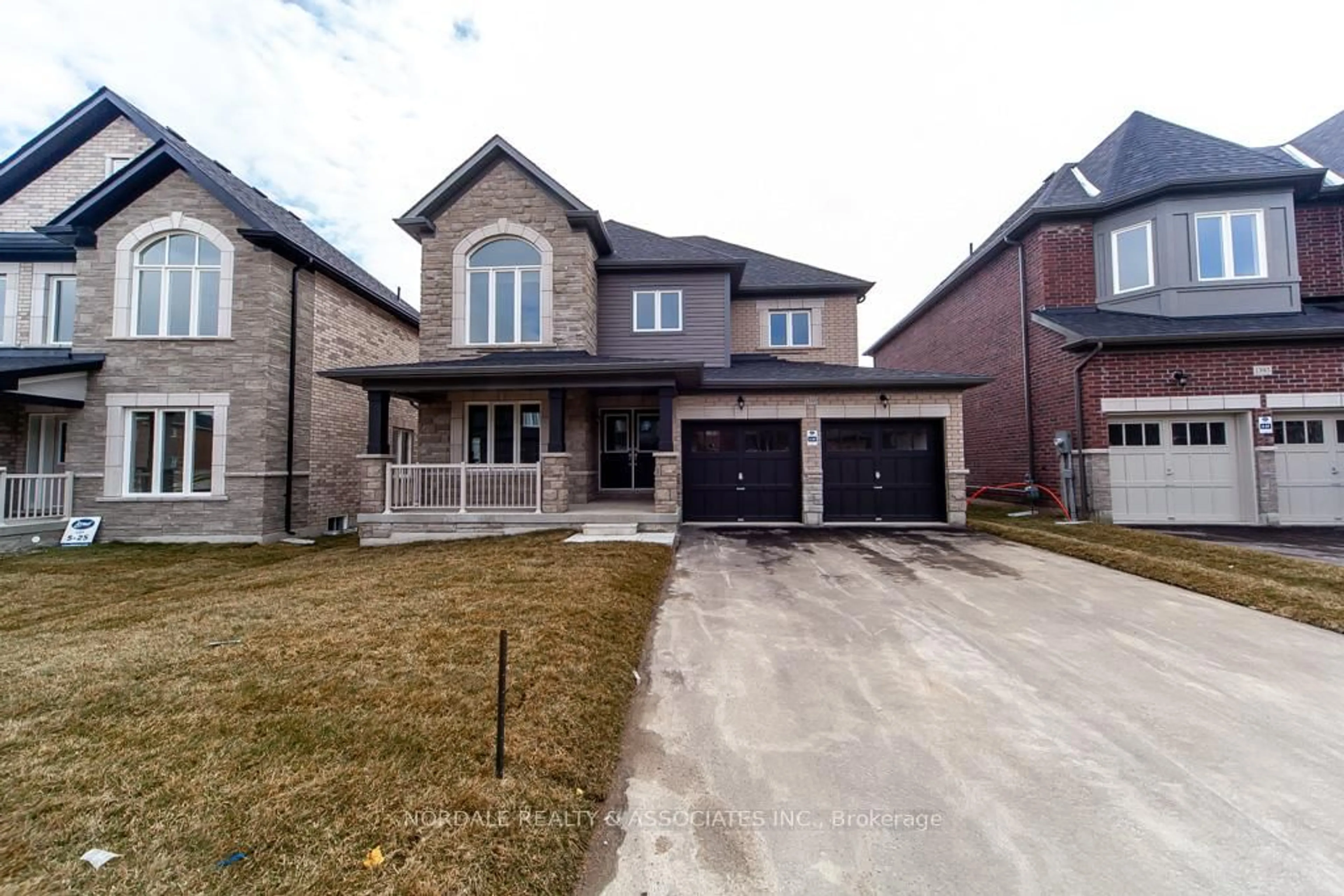 Home with brick exterior material, street for 1389 STOVELL Cres, Innisfil Ontario L0L 1W0