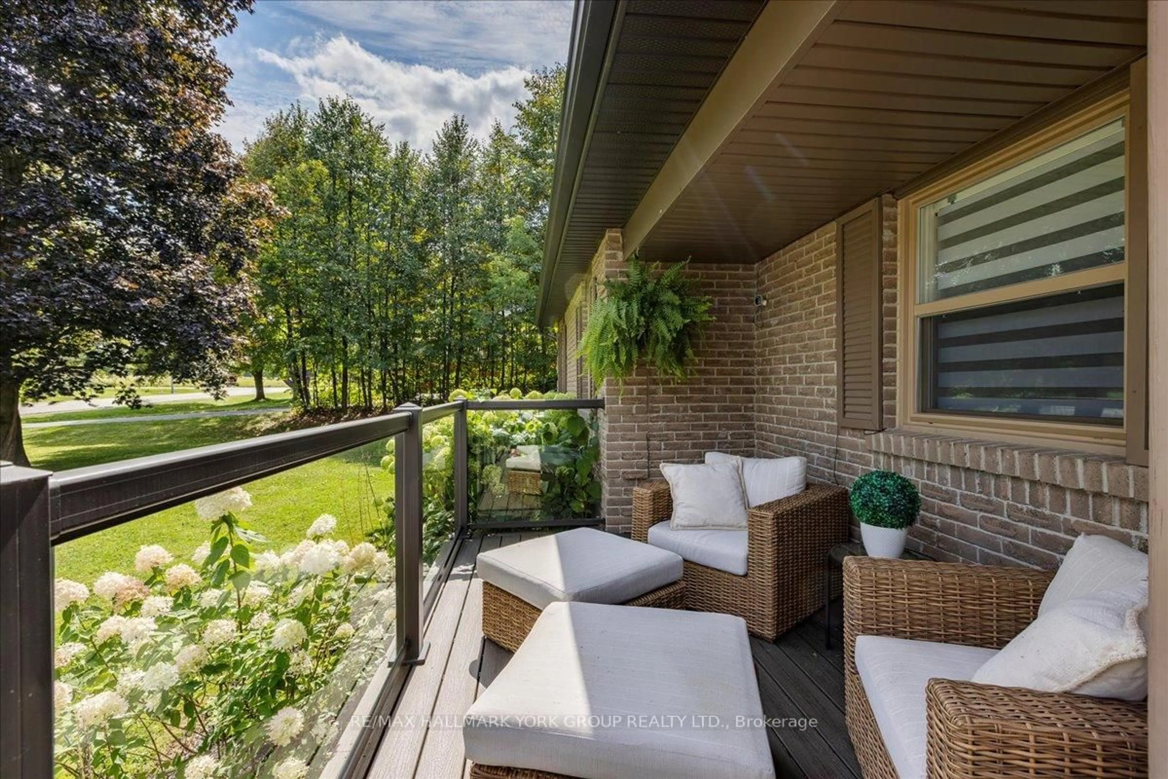 Patio, unknown for 501 Samuel Harper Crt, East Gwillimbury Ontario L0G 1M0