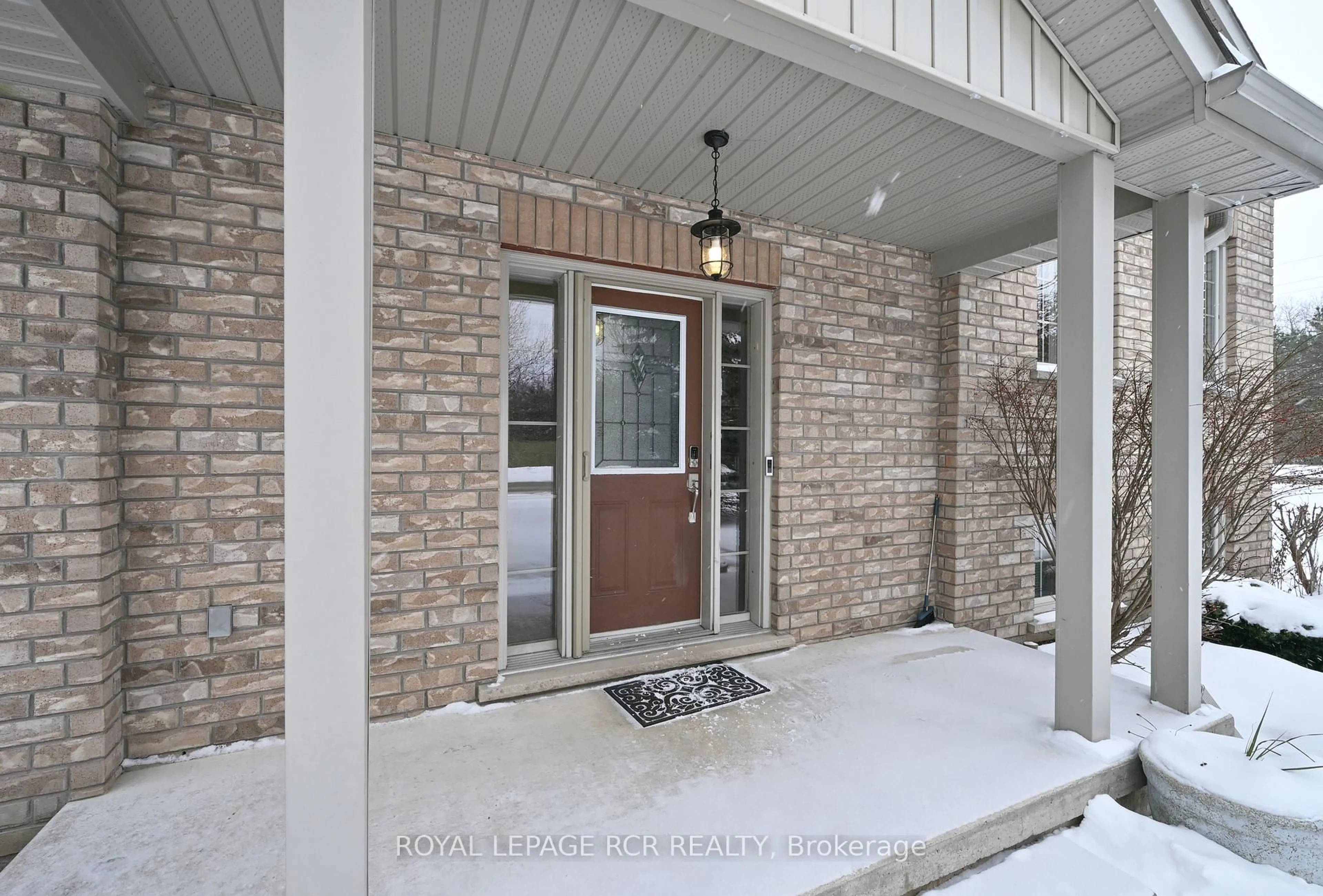 Indoor entryway for 1655 St. John's Rd, Innisfil Ontario L9S 1S5