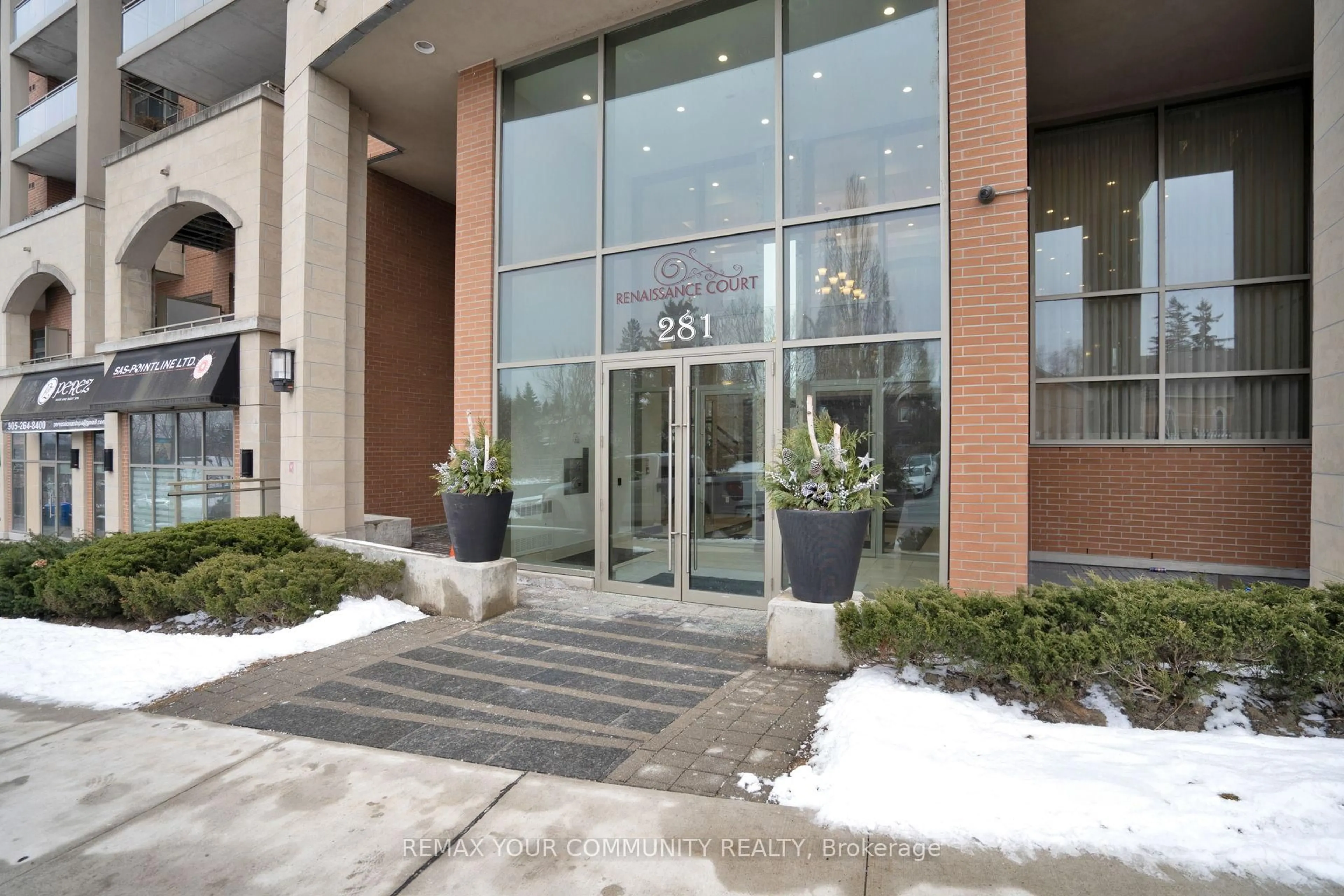 Indoor foyer for 281 Woodbridge Ave #540, Vaughan Ontario L4L 0C6