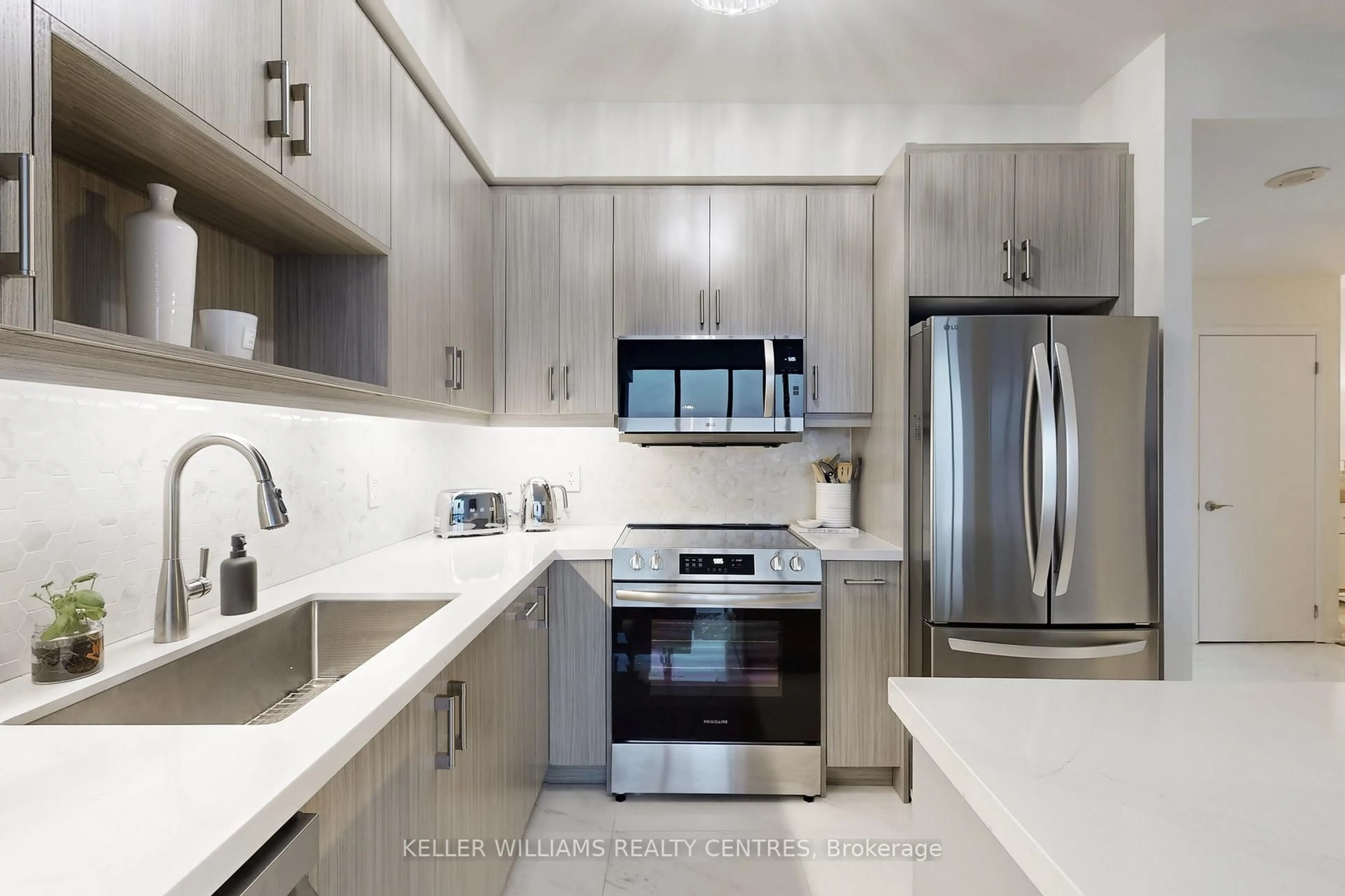 Contemporary kitchen, ceramic/tile floor for 2900 Highway 7 Rd #1410, Vaughan Ontario L4K 0G3