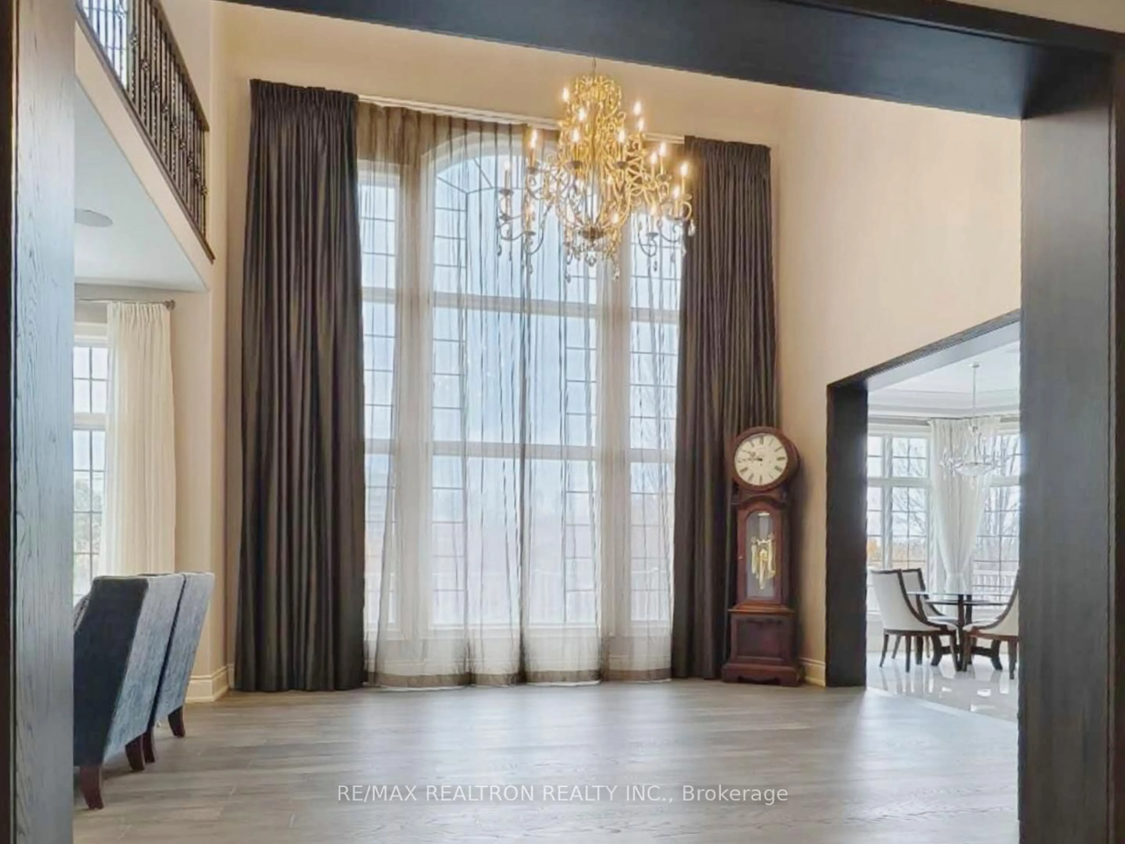 Indoor foyer for 136 Angus Glen Blvd, Markham Ontario L6C 3B8