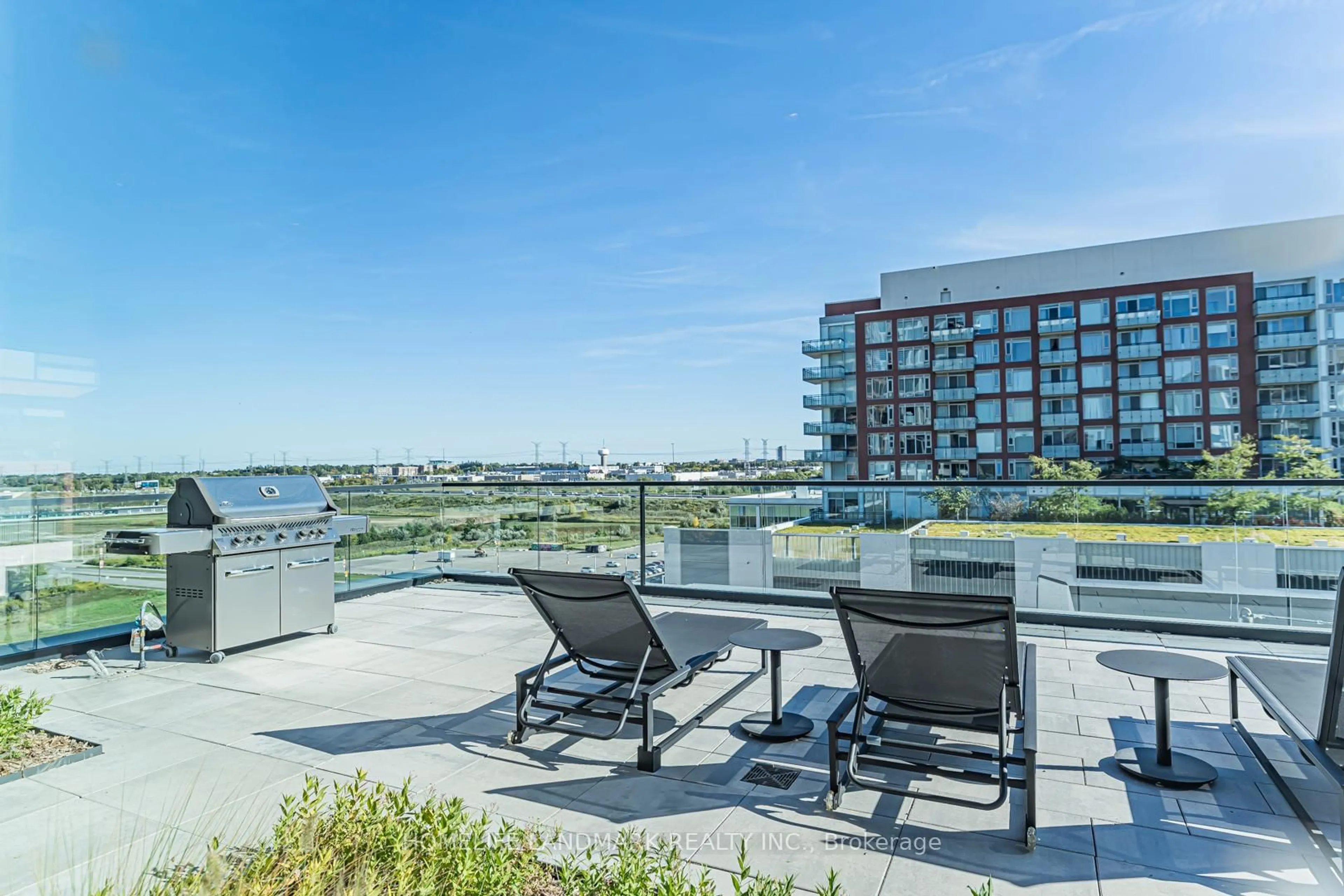 Patio, water/lake/river/ocean view for 38 Simcoe Promenade #C410, Markham Ontario L6G 1B3