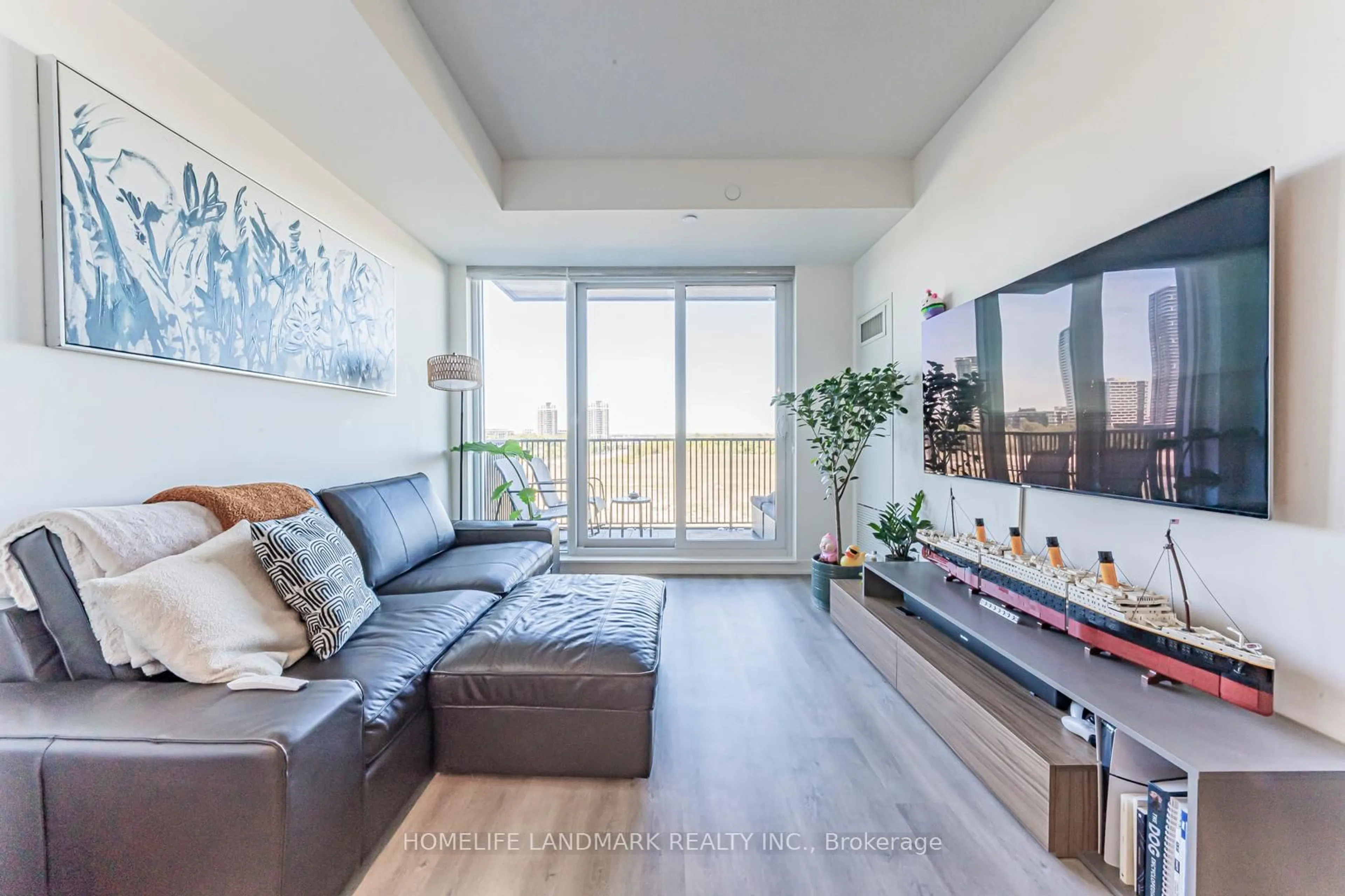 Living room with furniture, unknown for 38 Simcoe Promenade #C410, Markham Ontario L6G 1B3