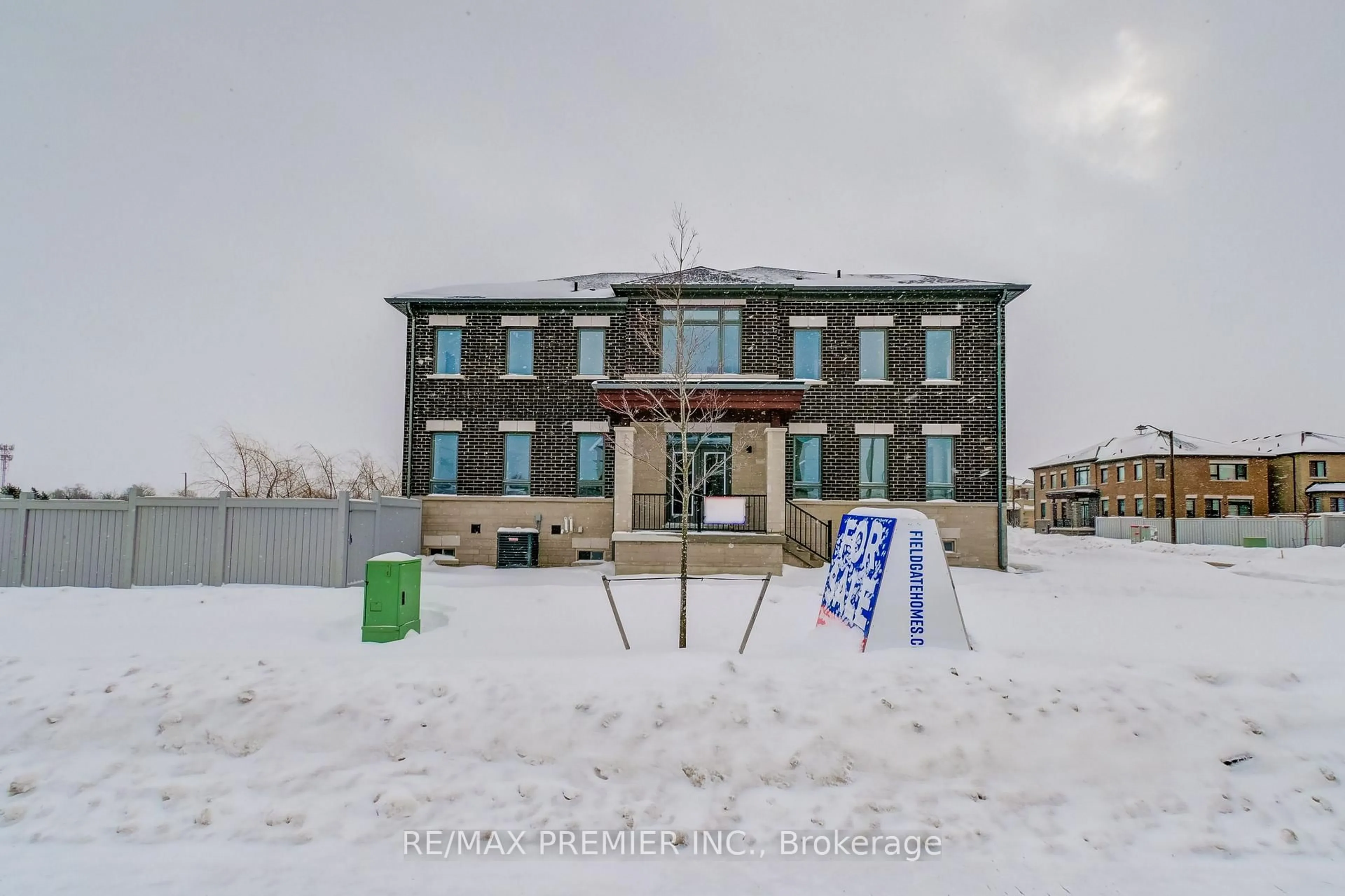 Unknown for 245 Mckean Dr, Whitchurch-Stouffville Ontario L4A 0S1