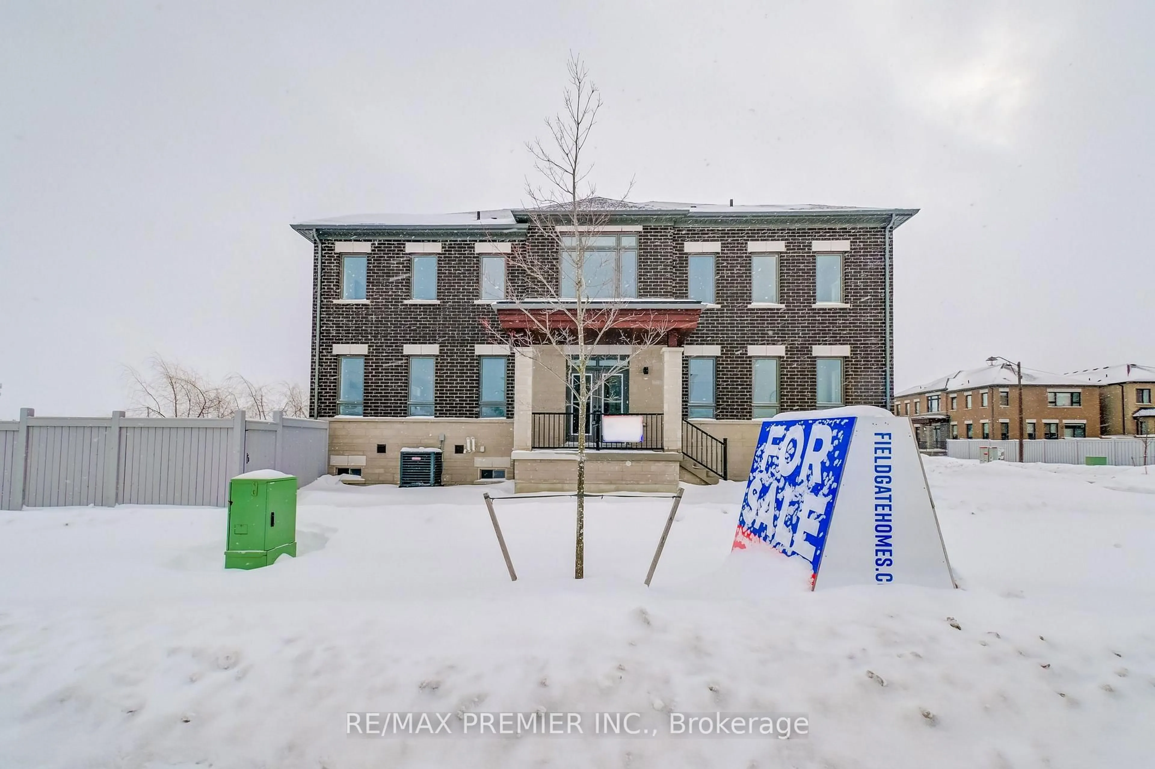 Unknown for 245 Mckean Dr, Whitchurch-Stouffville Ontario L4A 0S1