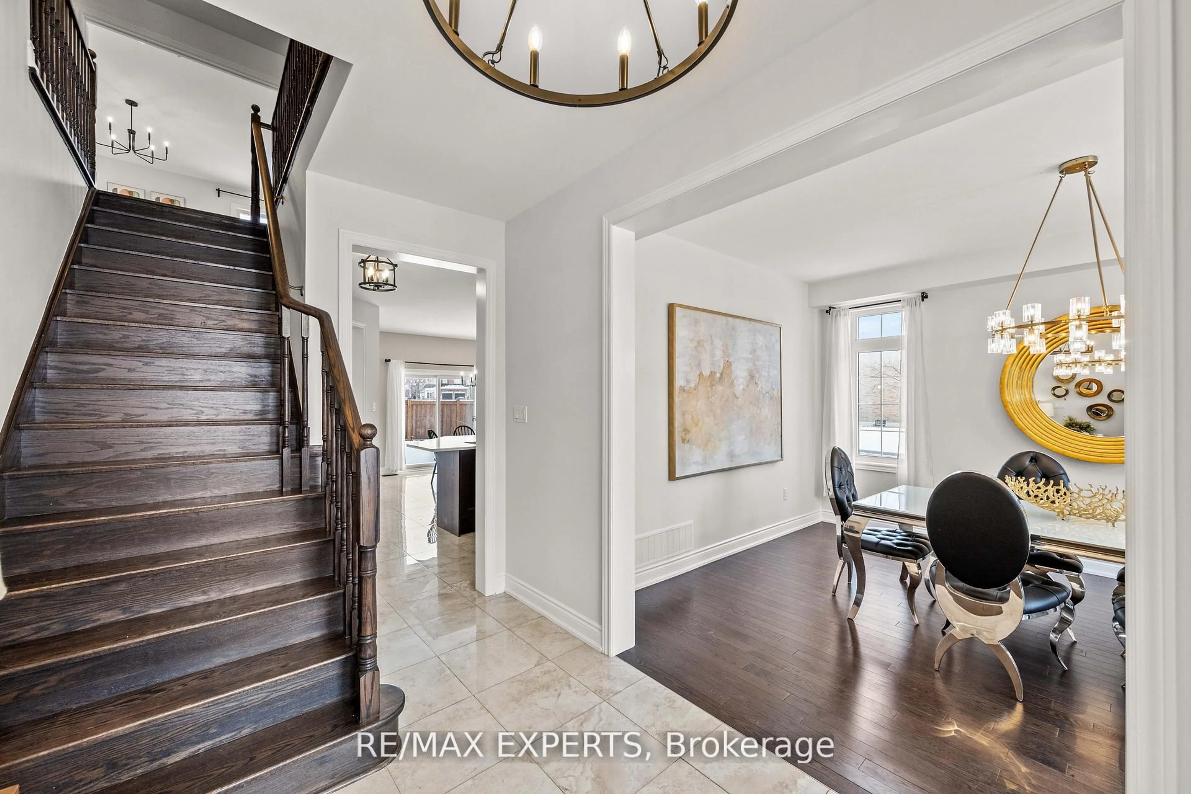 Indoor entryway for 16 Vivian Creek Rd, East Gwillimbury Ontario L0G 1M0