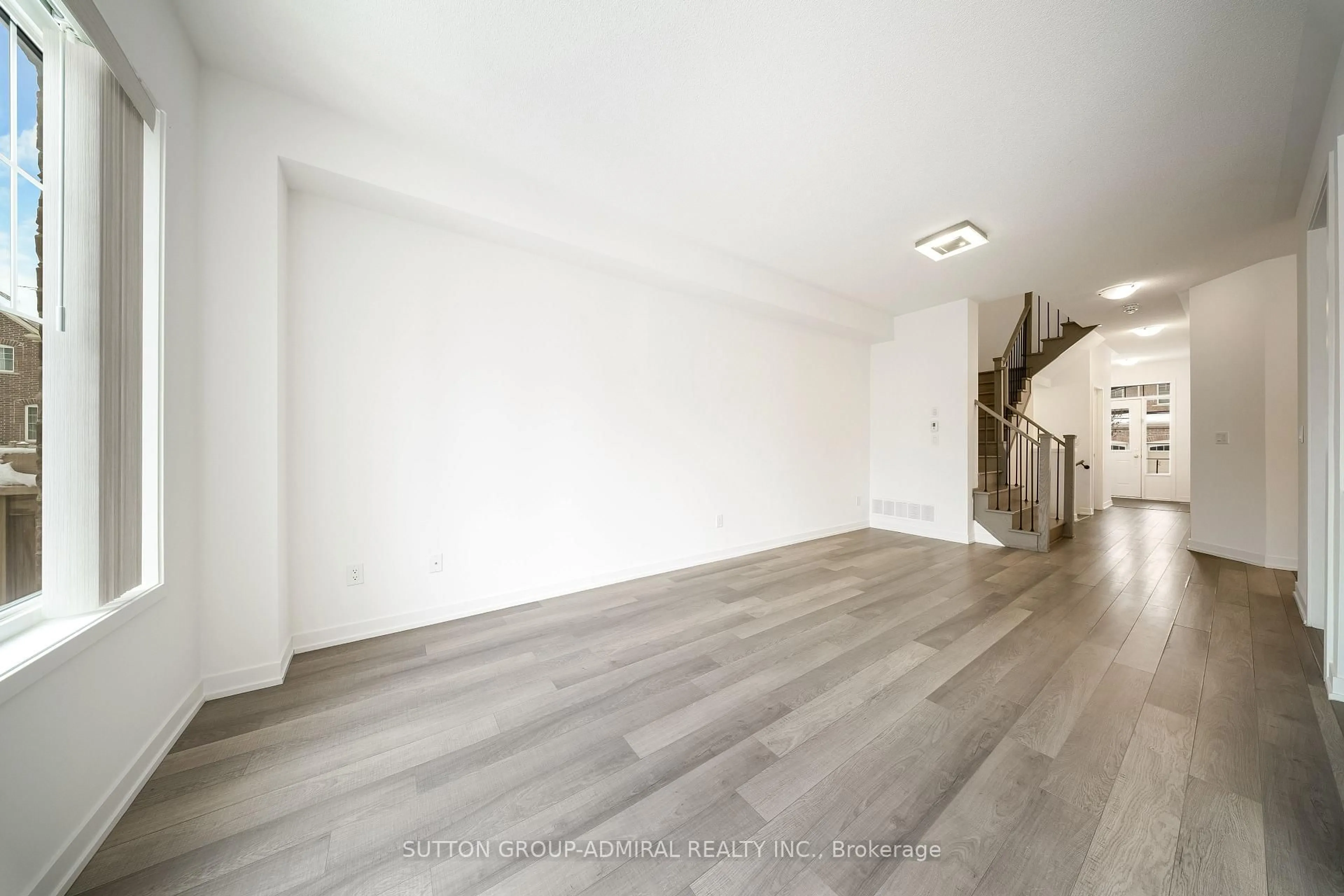 A pic of a room for 217 Bennett St, Newmarket Ontario L3X 0M1