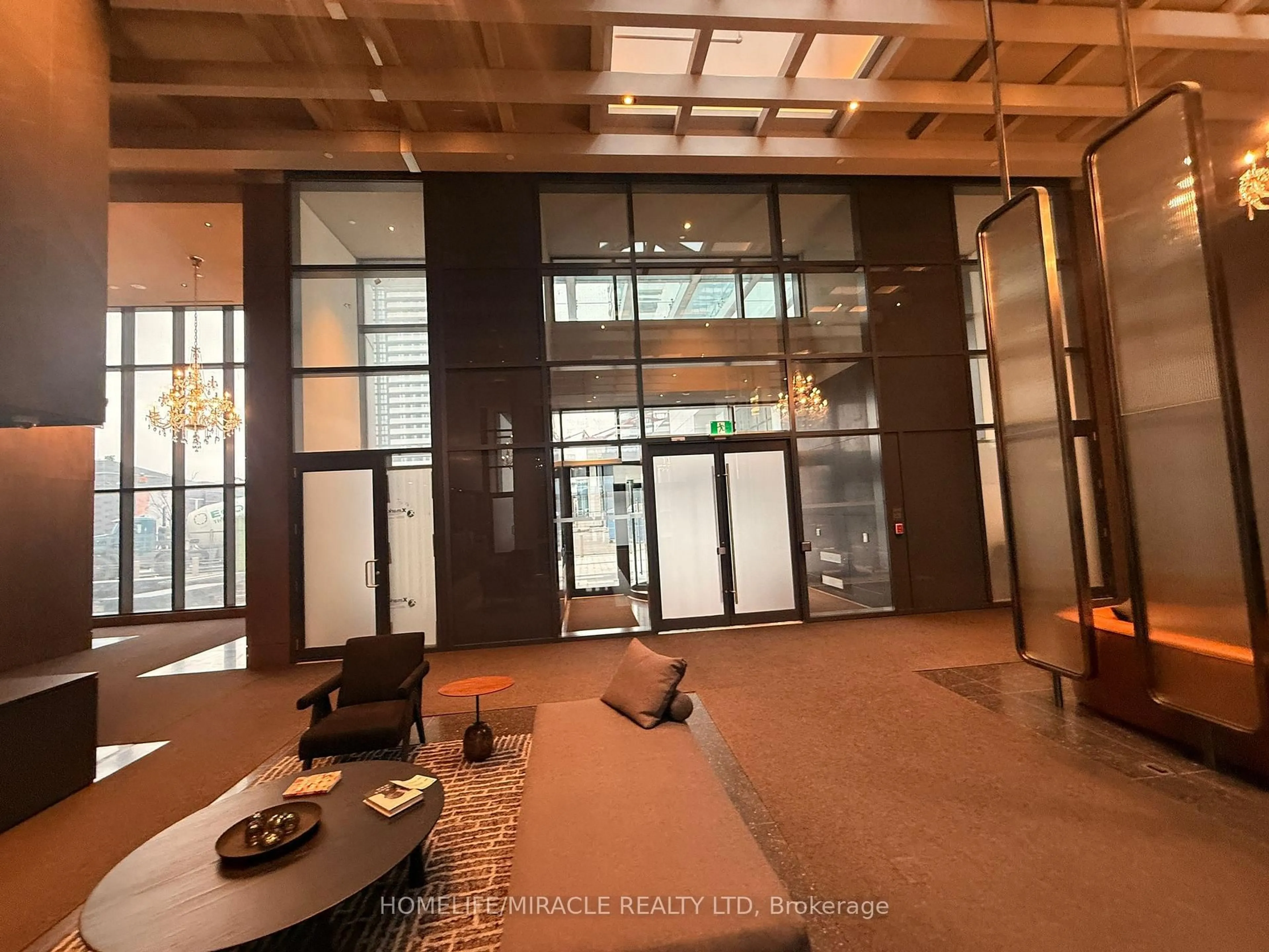 Indoor foyer for 28 Interchange Way #2005, Vaughan Ontario L4K 0P8