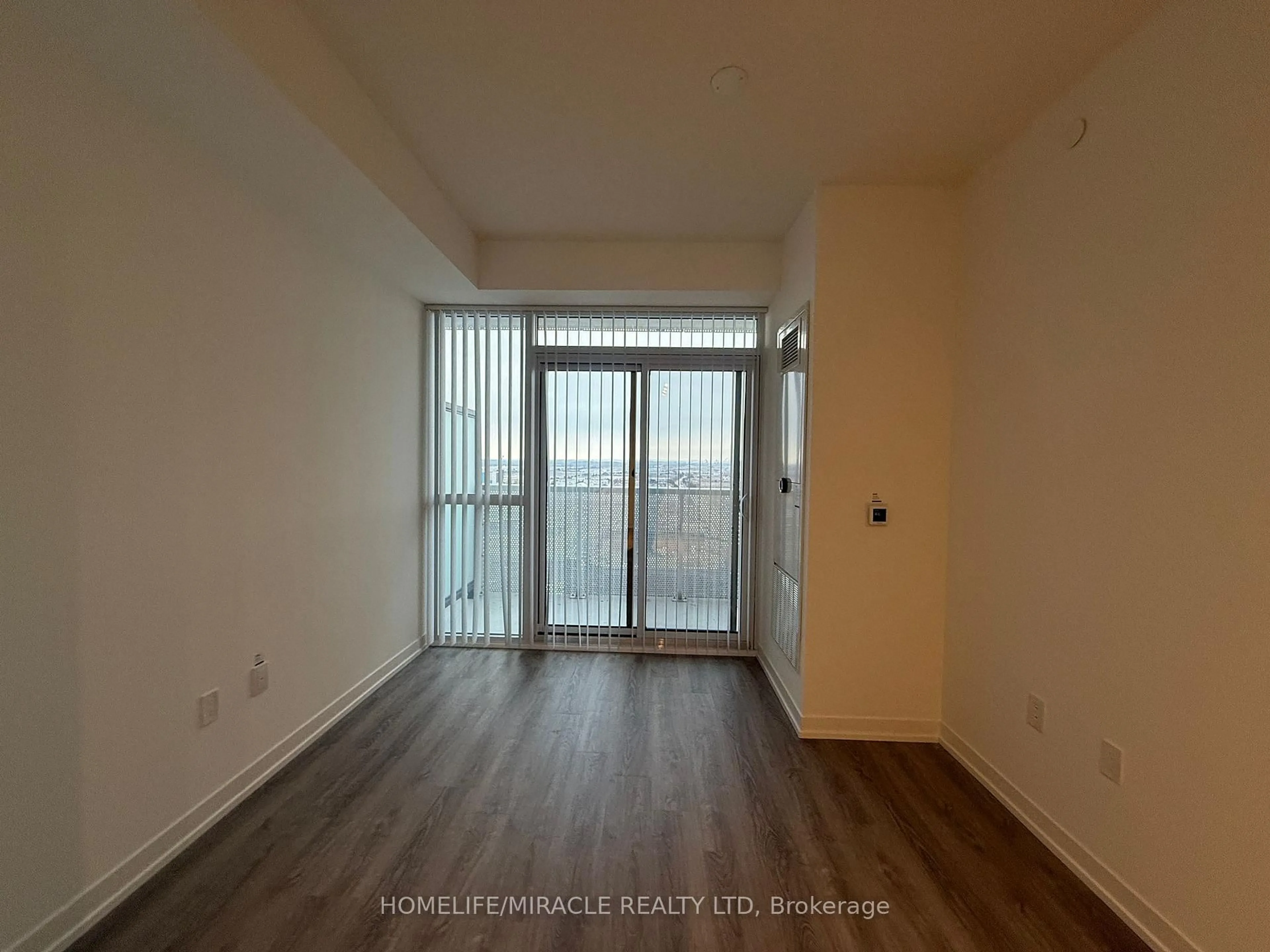 A pic of a room for 28 Interchange Way #2005, Vaughan Ontario L4K 0P8