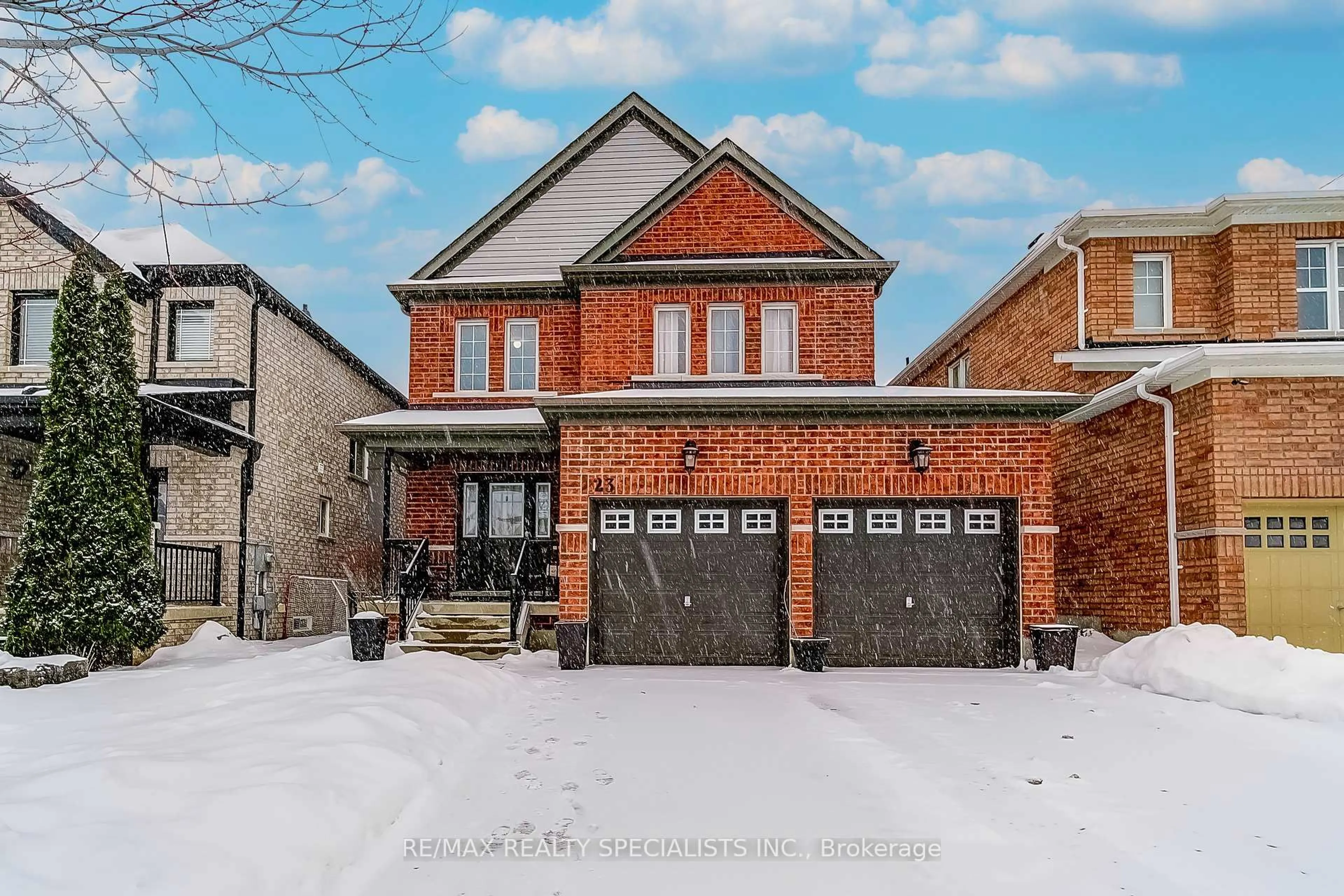 Home with brick exterior material, street for 23 Mooney St, Bradford West Gwillimbury Ontario L3Z 0K7
