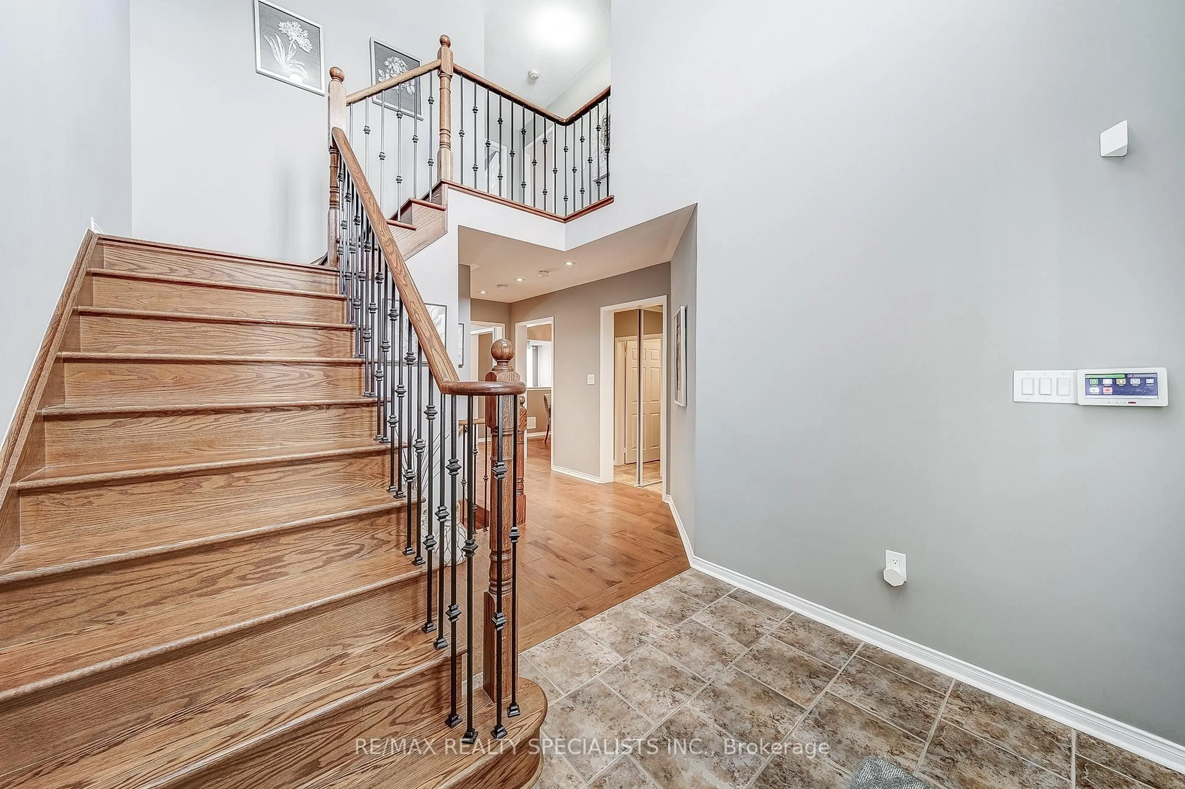 Unknown for 23 Mooney St, Bradford West Gwillimbury Ontario L3Z 0K7