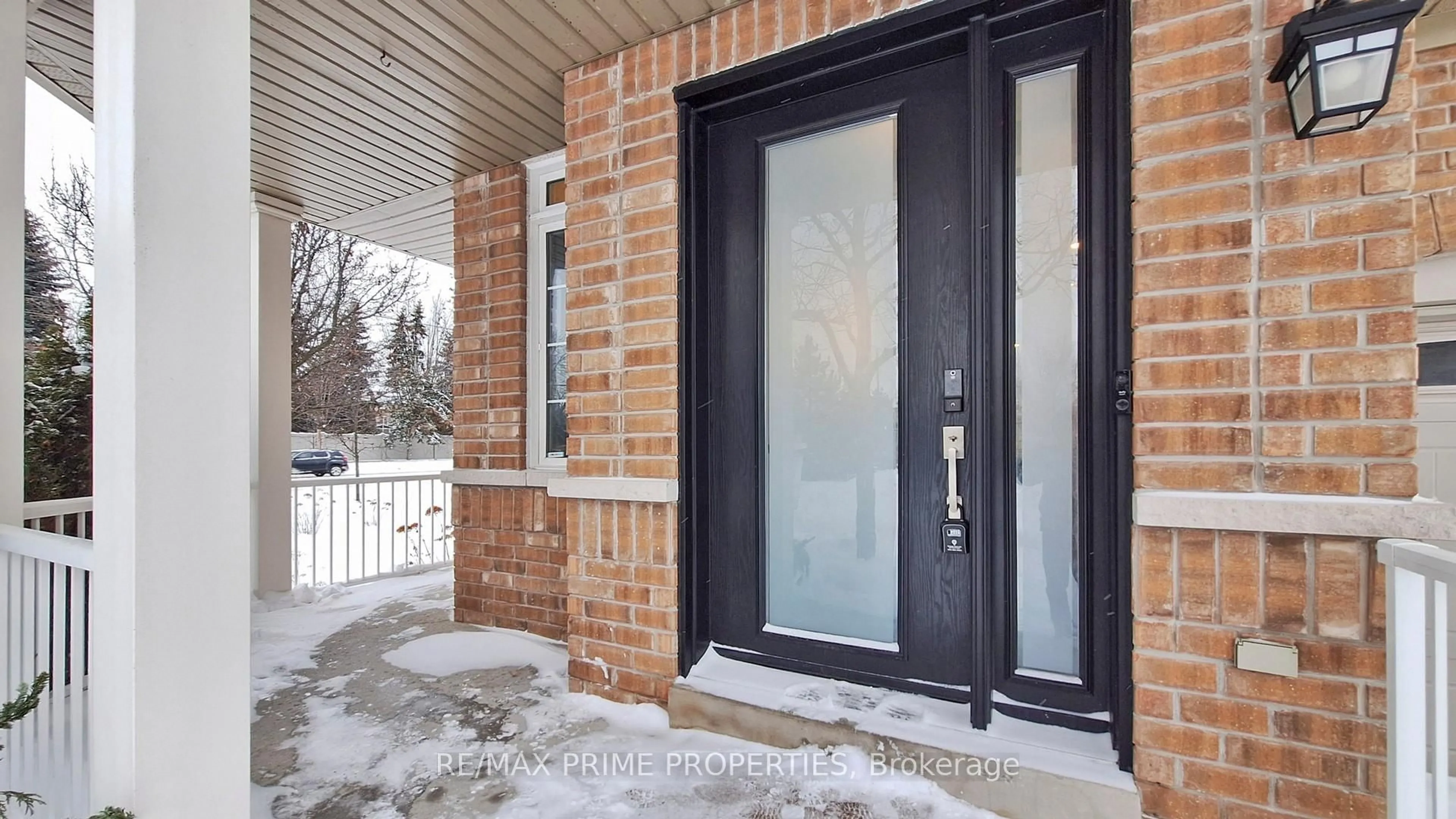 Indoor entryway for 1075 Warby Tr, Newmarket Ontario L3X 3H6