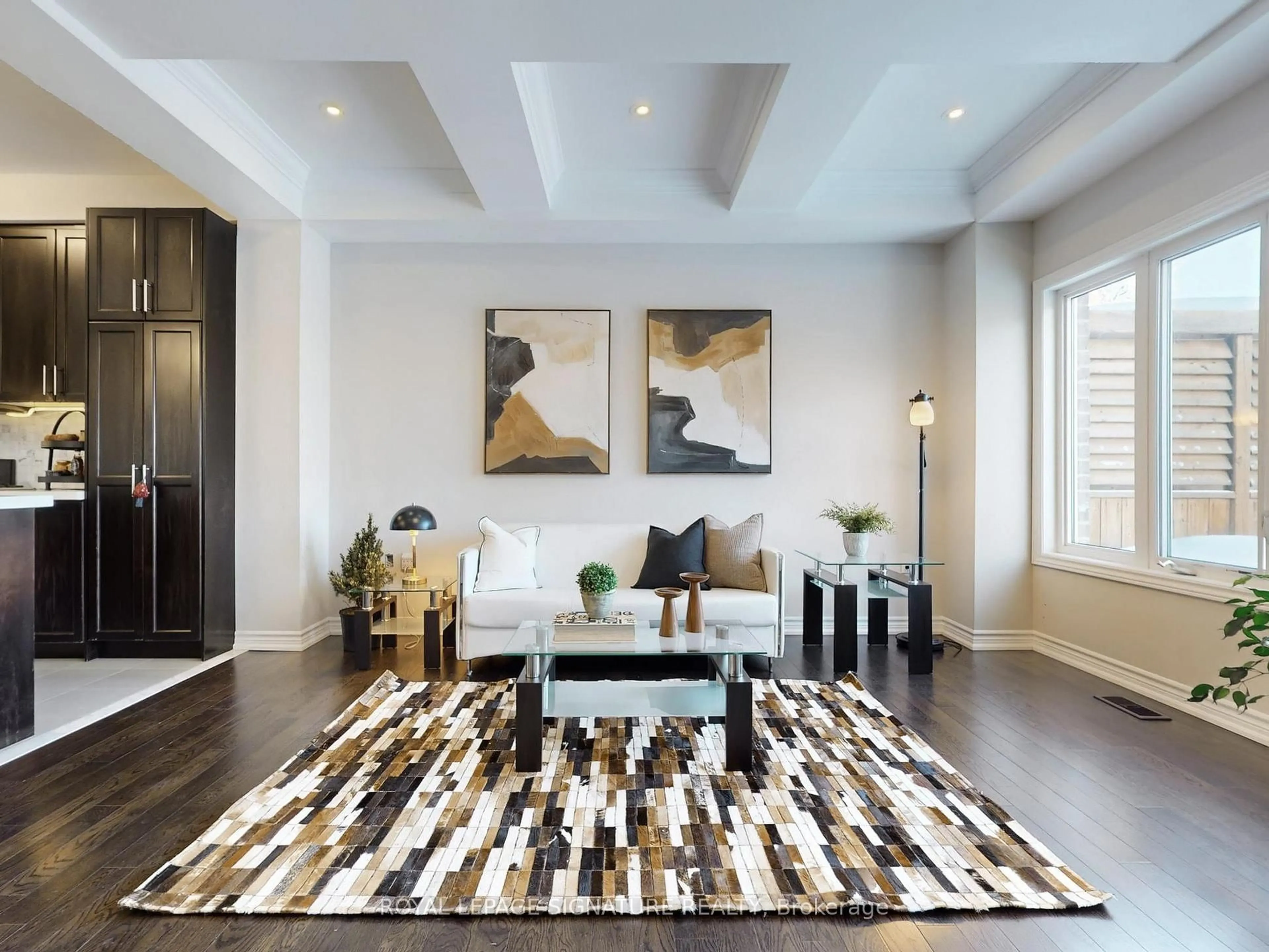 Living room with furniture, unknown for 27 Michael Cummings Crt, Uxbridge Ontario L9P 0E6