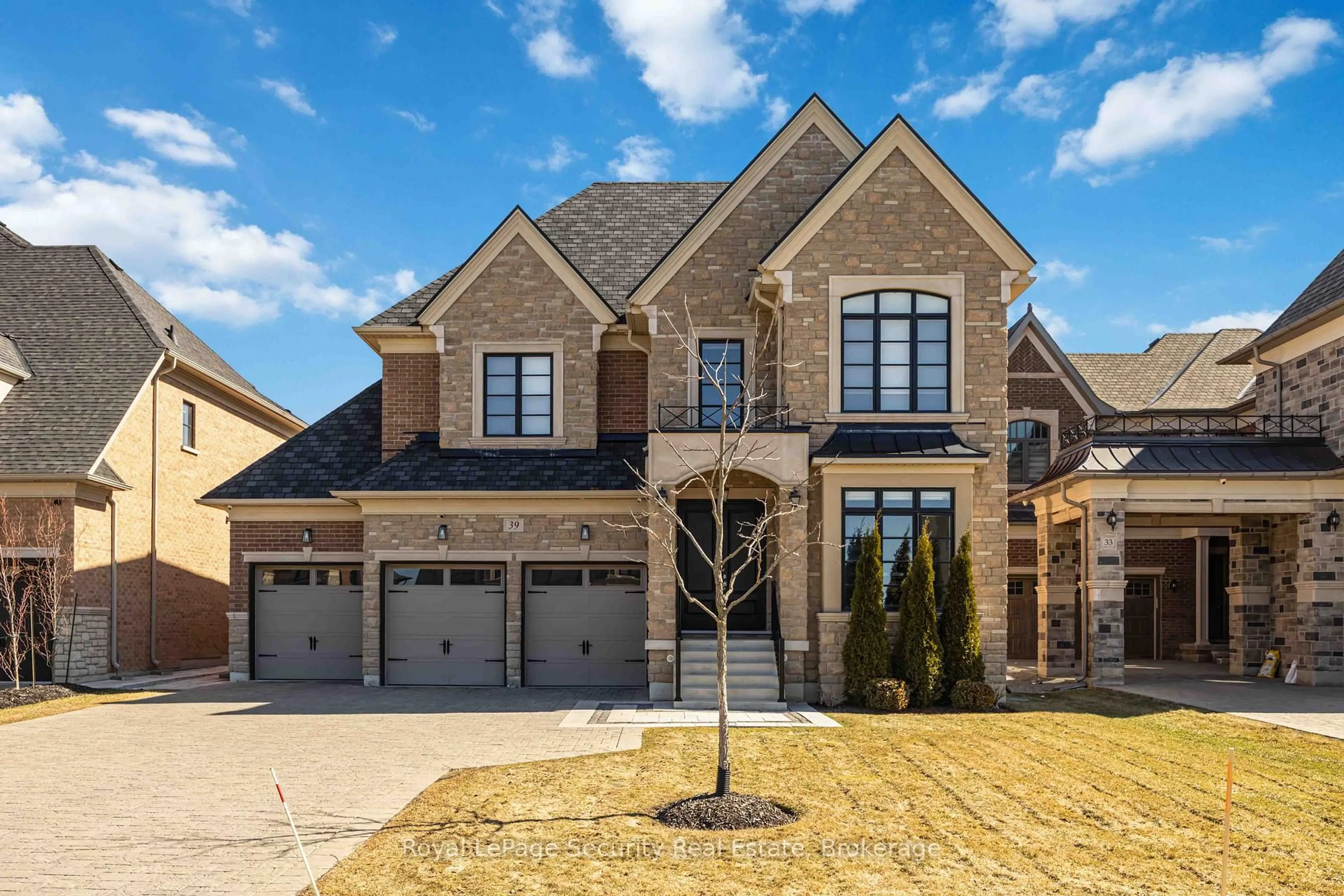 Home with brick exterior material, street for 39 Endless Circ, Vaughan Ontario L4H 4N6