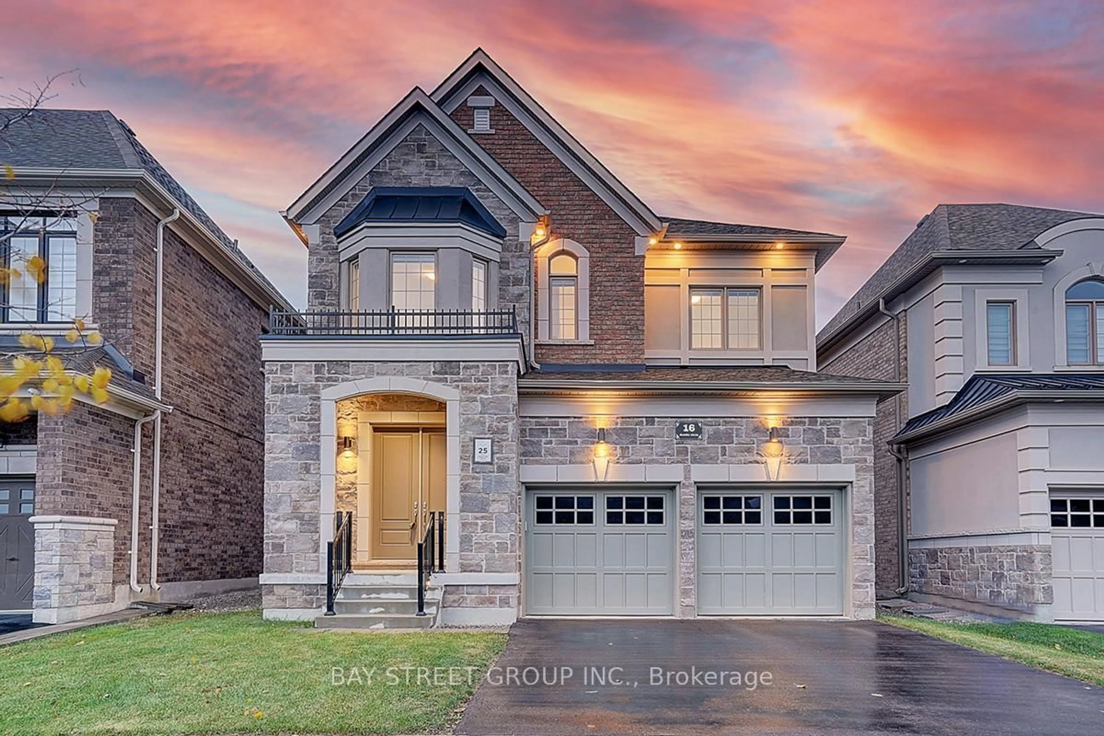 Home with brick exterior material, street for 16 Botelho Circ, Aurora Ontario L4G 3X3