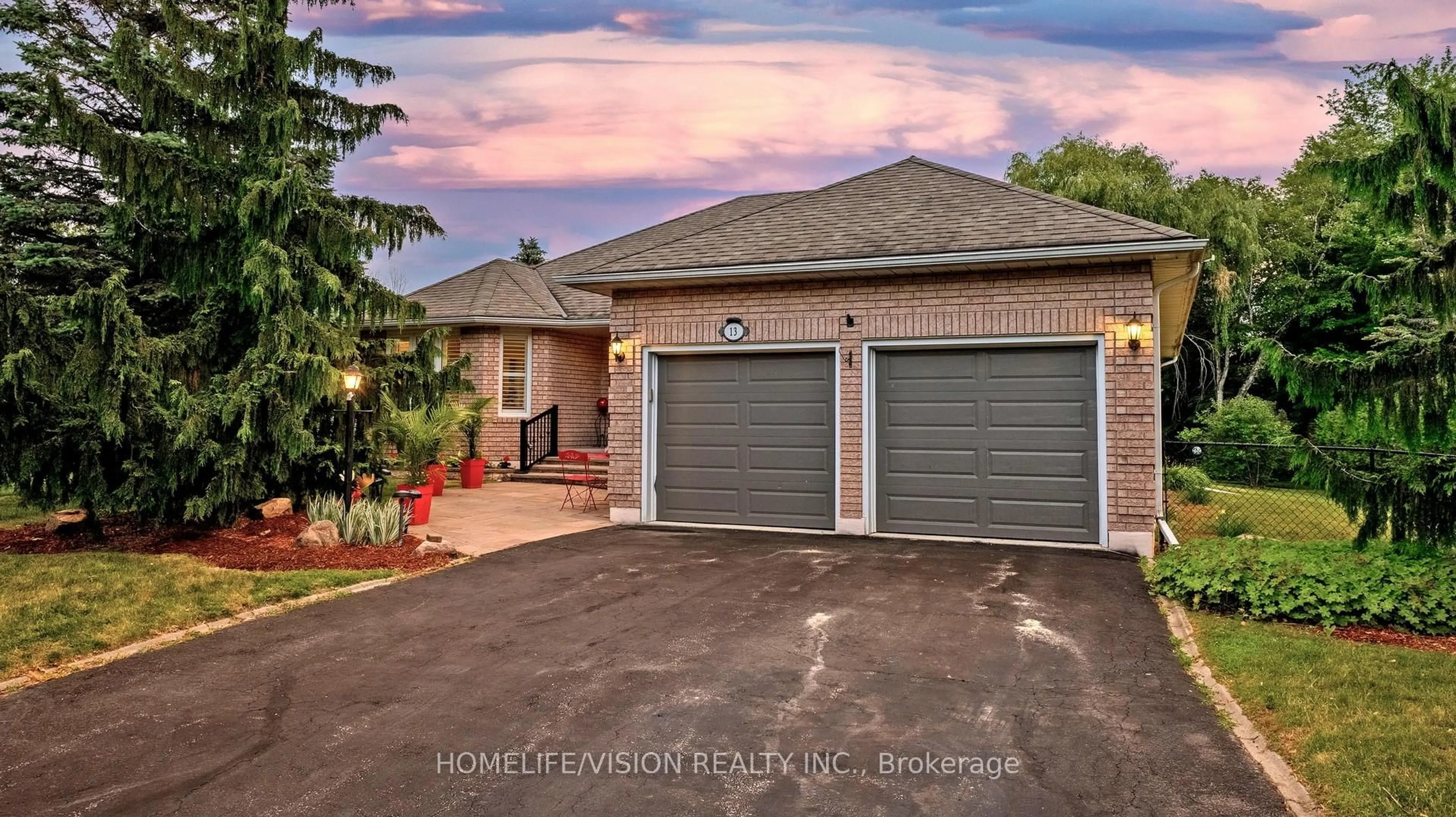 Home with brick exterior material, street for 13 Karissa Lane, East Gwillimbury Ontario L9N 1R6