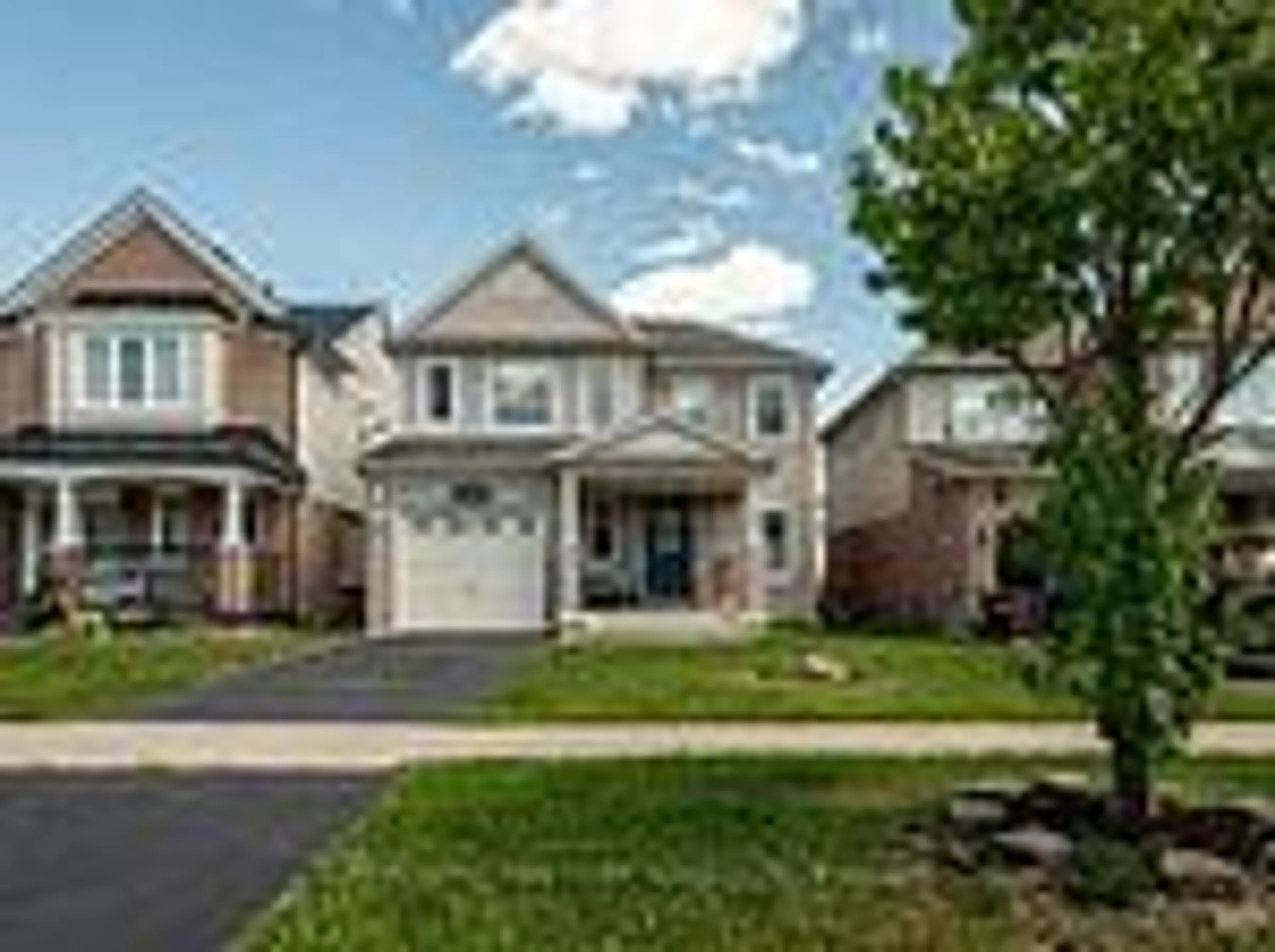 Home with vinyl exterior material, street for 19 Callander Cres, New Tecumseth Ontario L9R 0B4