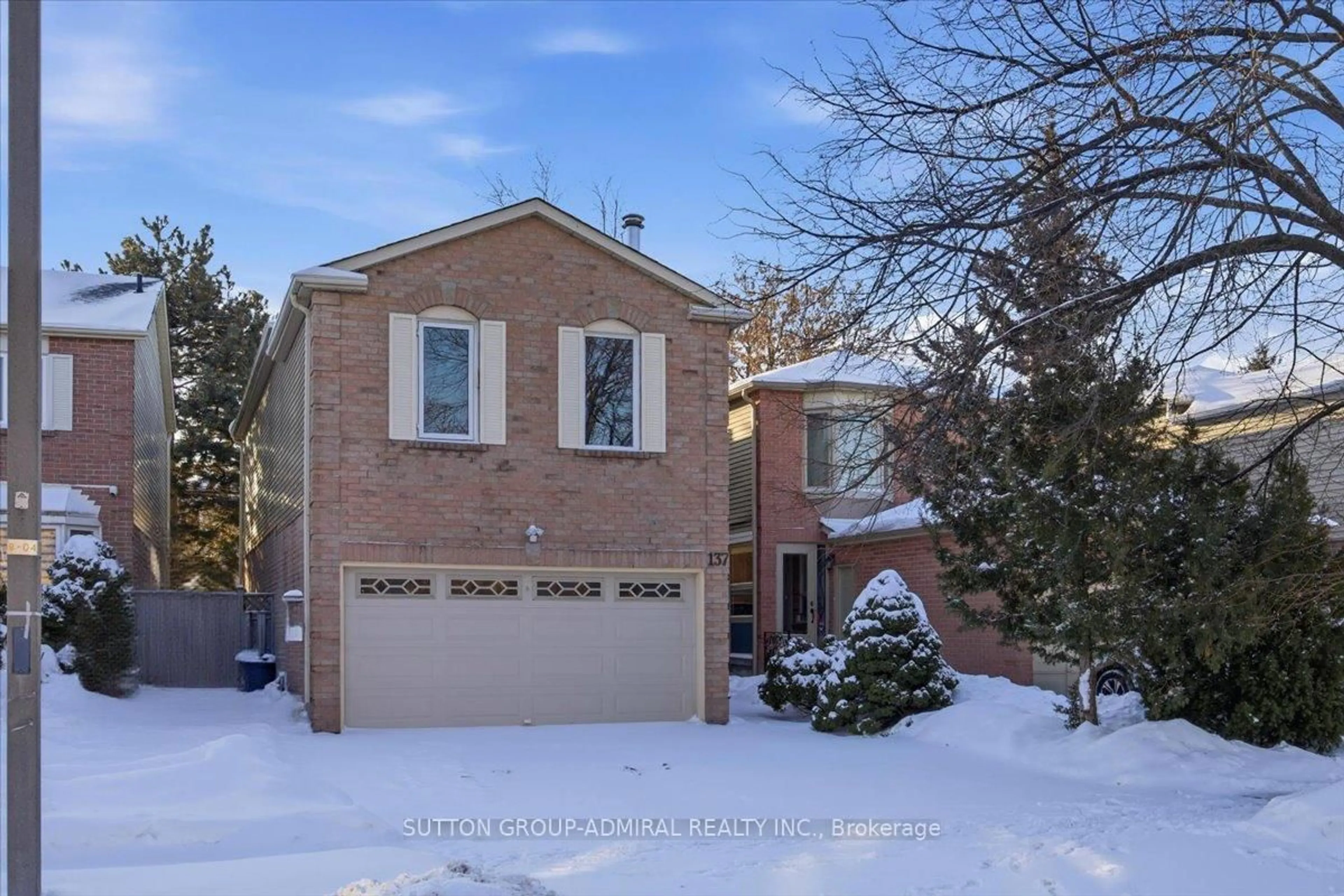 Home with brick exterior material, street for 137 Chelwood Dr, Vaughan Ontario L4J 7C6