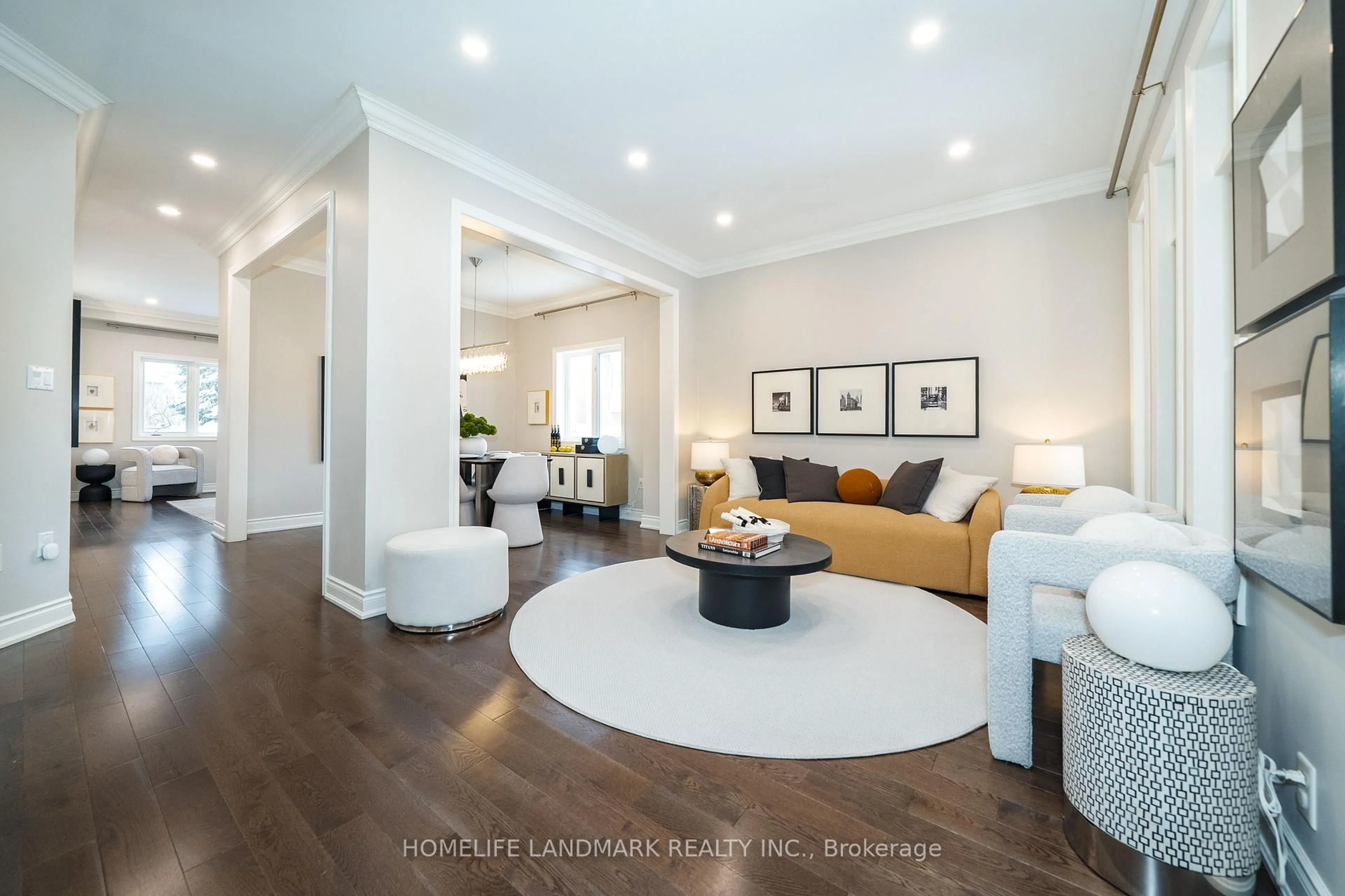 Living room with furniture, wood/laminate floor for 26 Monaco Cres, Richmond Hill Ontario L4S 1X6