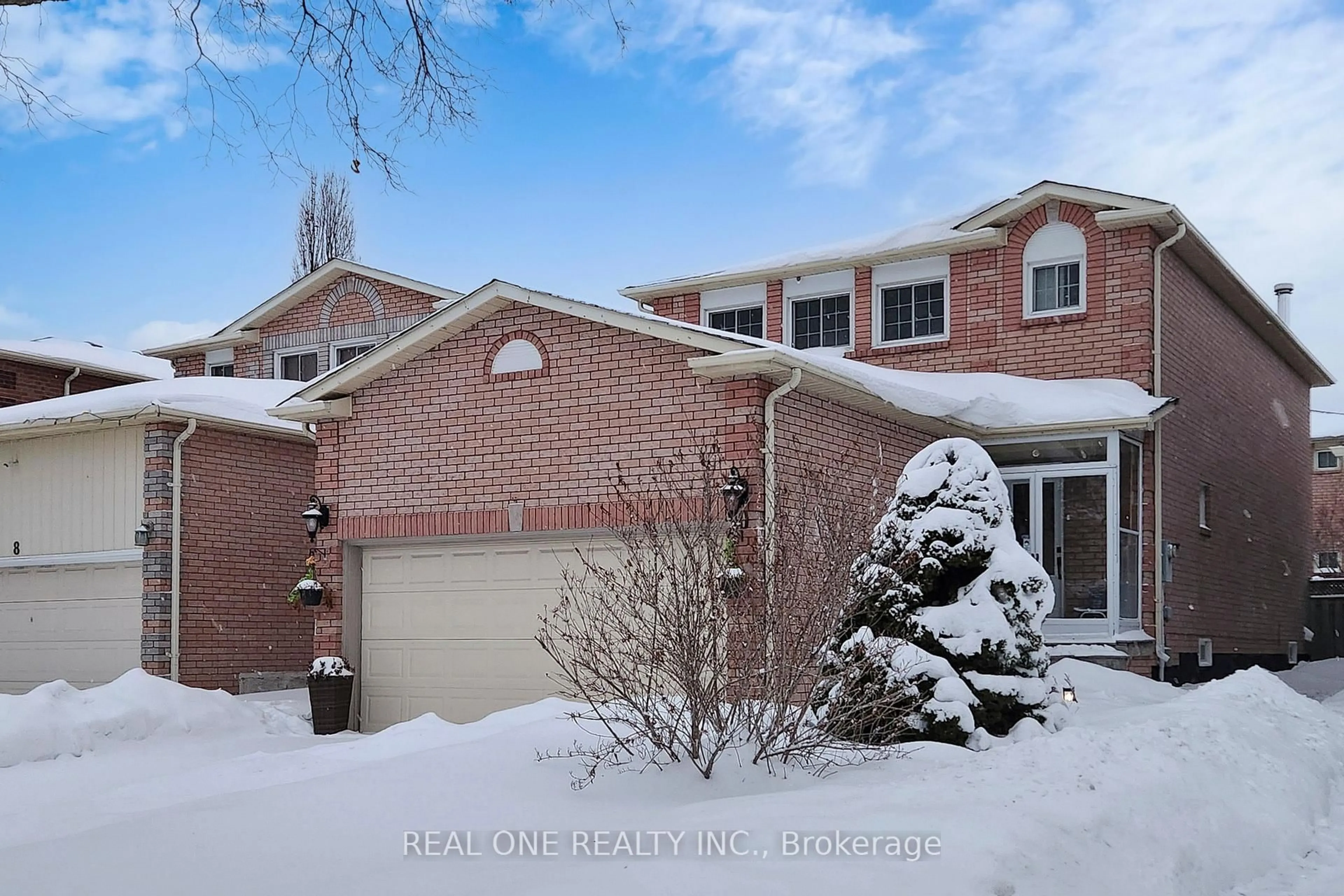 Home with brick exterior material, street for 10 Squire Dr, Richmond Hill Ontario L4S 1C4