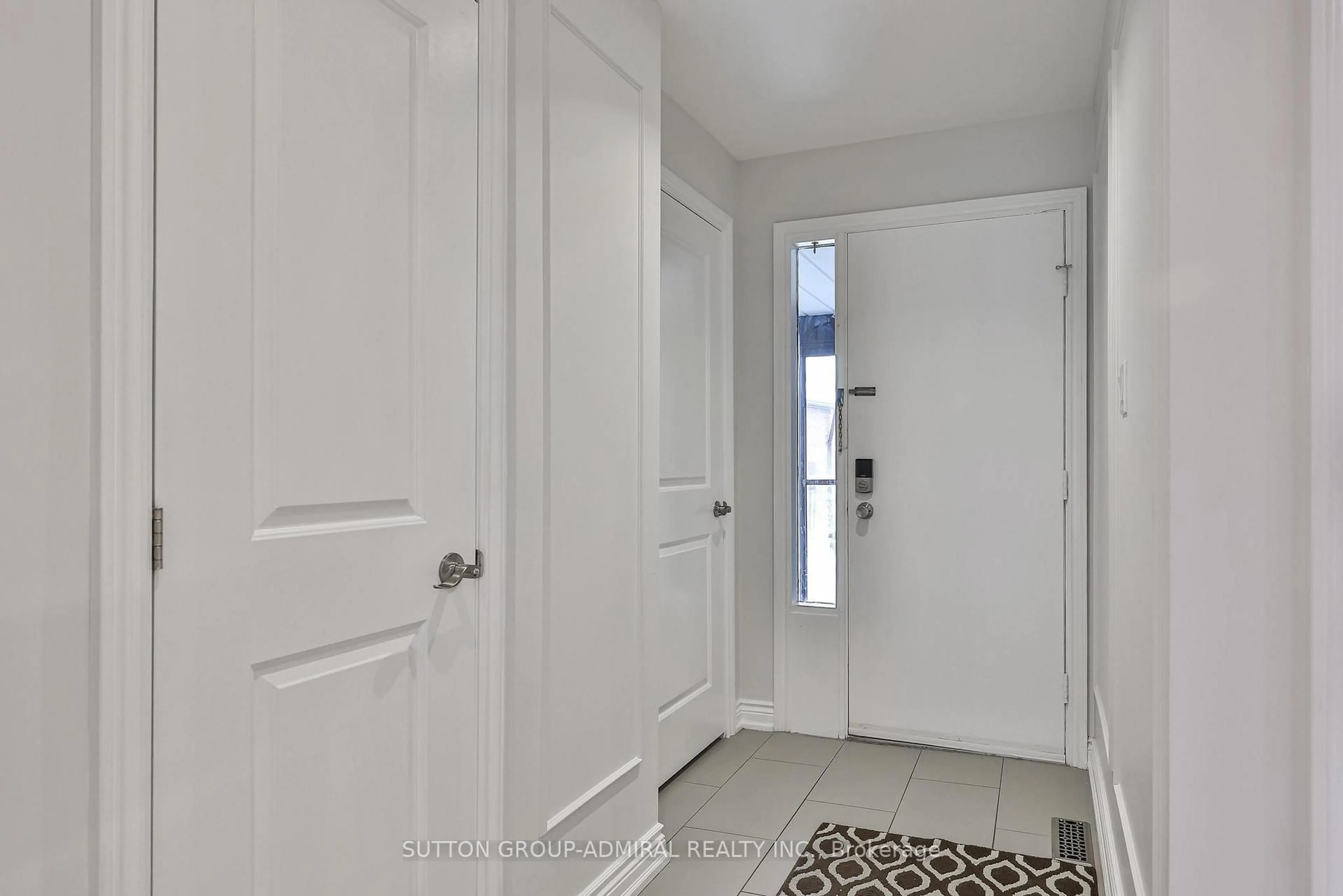 Indoor entryway for 65 Patrice Cres, Vaughan Ontario L4J 4Z1