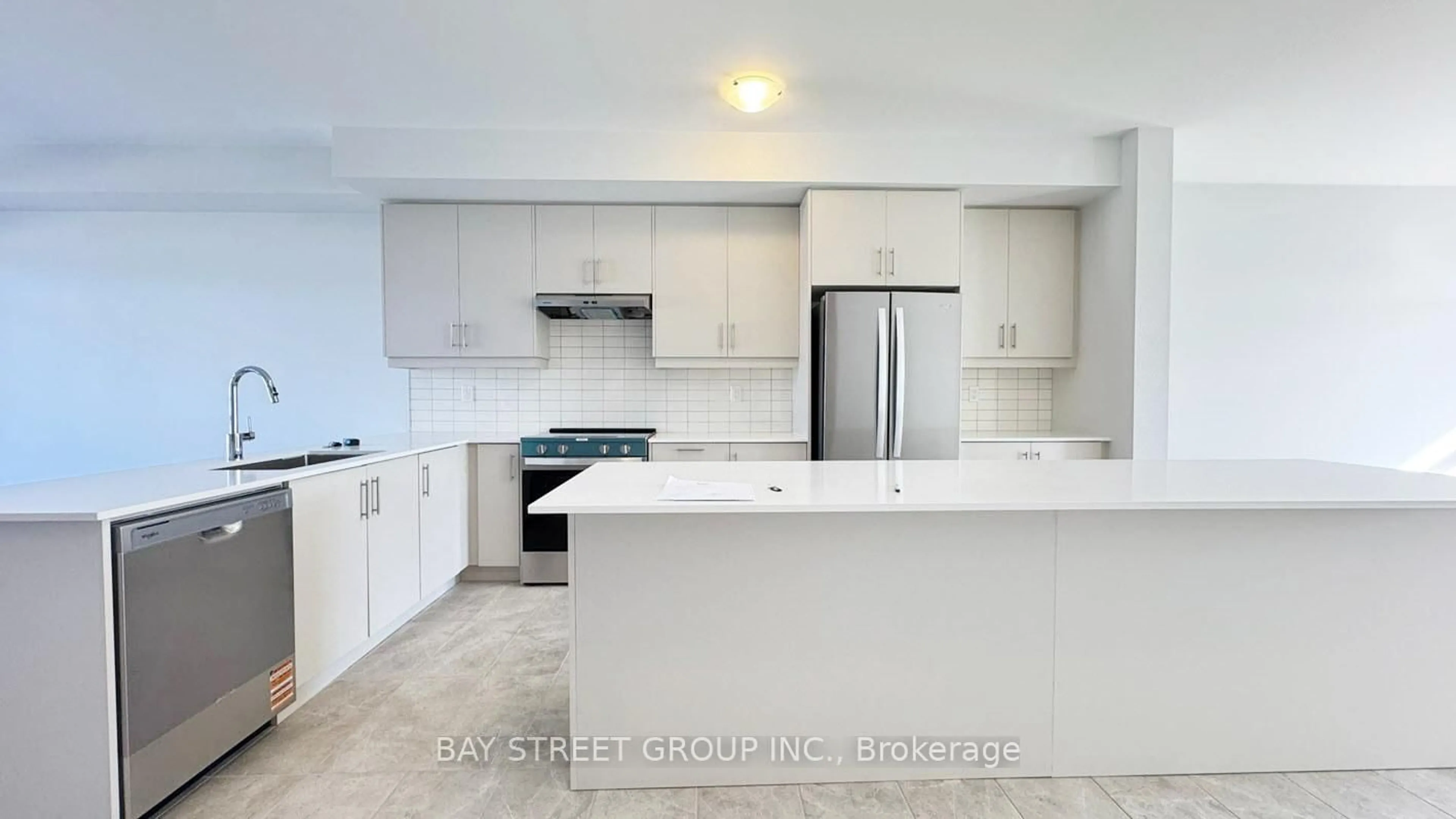 Open concept kitchen, ceramic/tile floor for 169 Seguin St, Richmond Hill Ontario L4E 2Y9