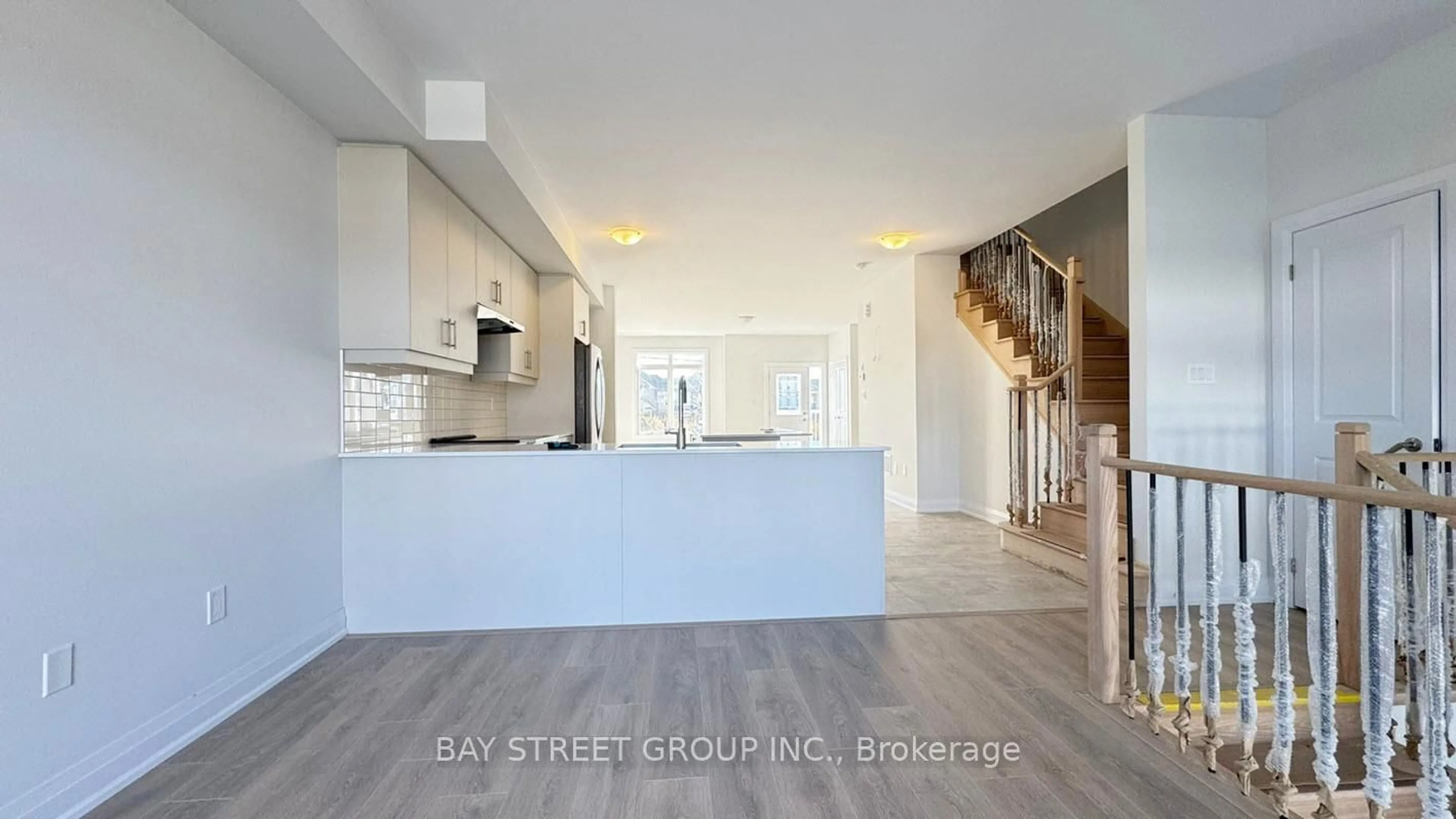 Open concept kitchen, unknown for 169 Seguin St, Richmond Hill Ontario L4E 2Y9