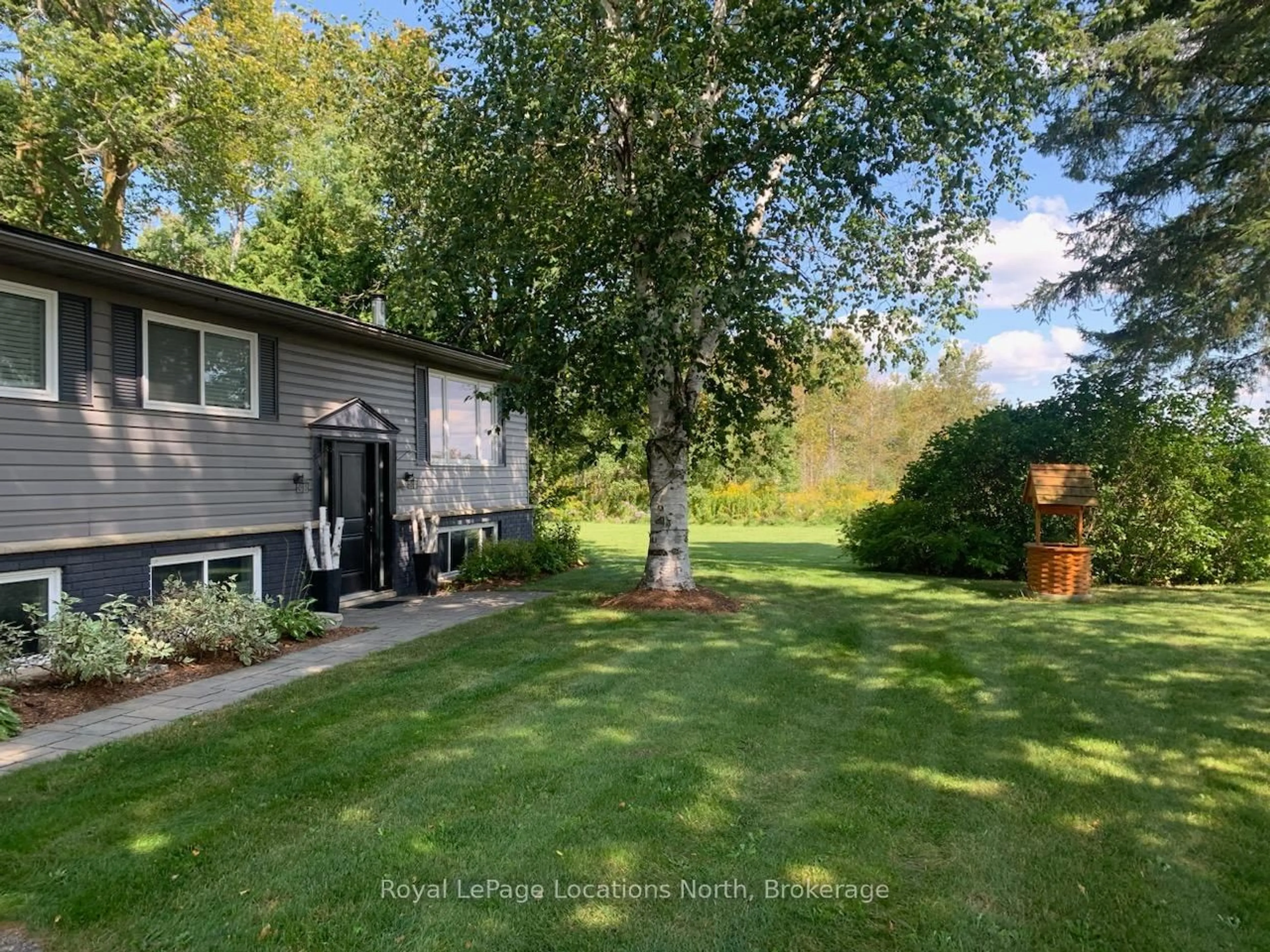 A pic from outside/outdoor area/front of a property/back of a property/a pic from drone, water/lake/river/ocean view for 5392 13th Line, New Tecumseth Ontario L0L 1L0
