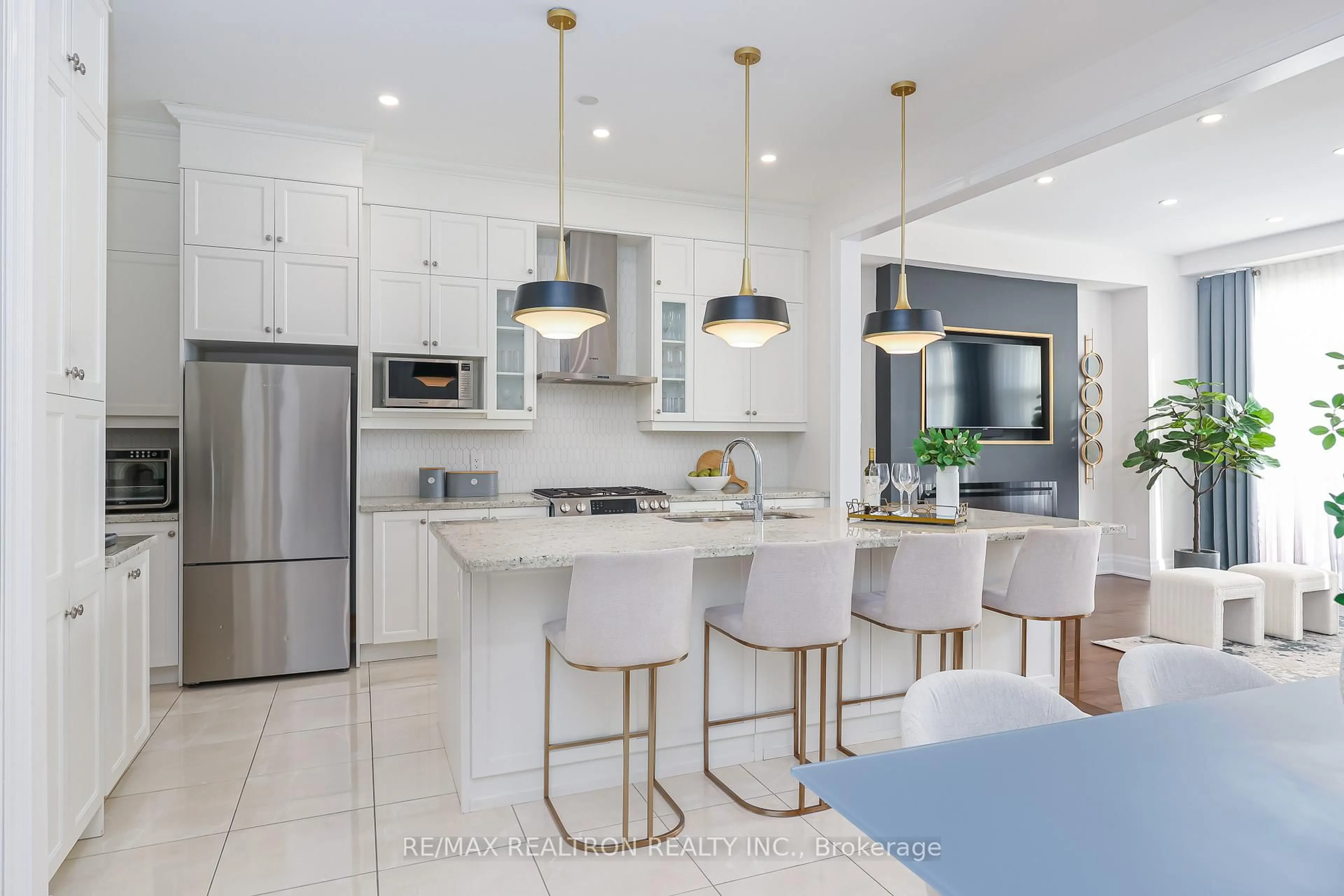 Contemporary kitchen, ceramic/tile floor for 92 Carrville Woods Circ, Vaughan Ontario L6A 4Z6