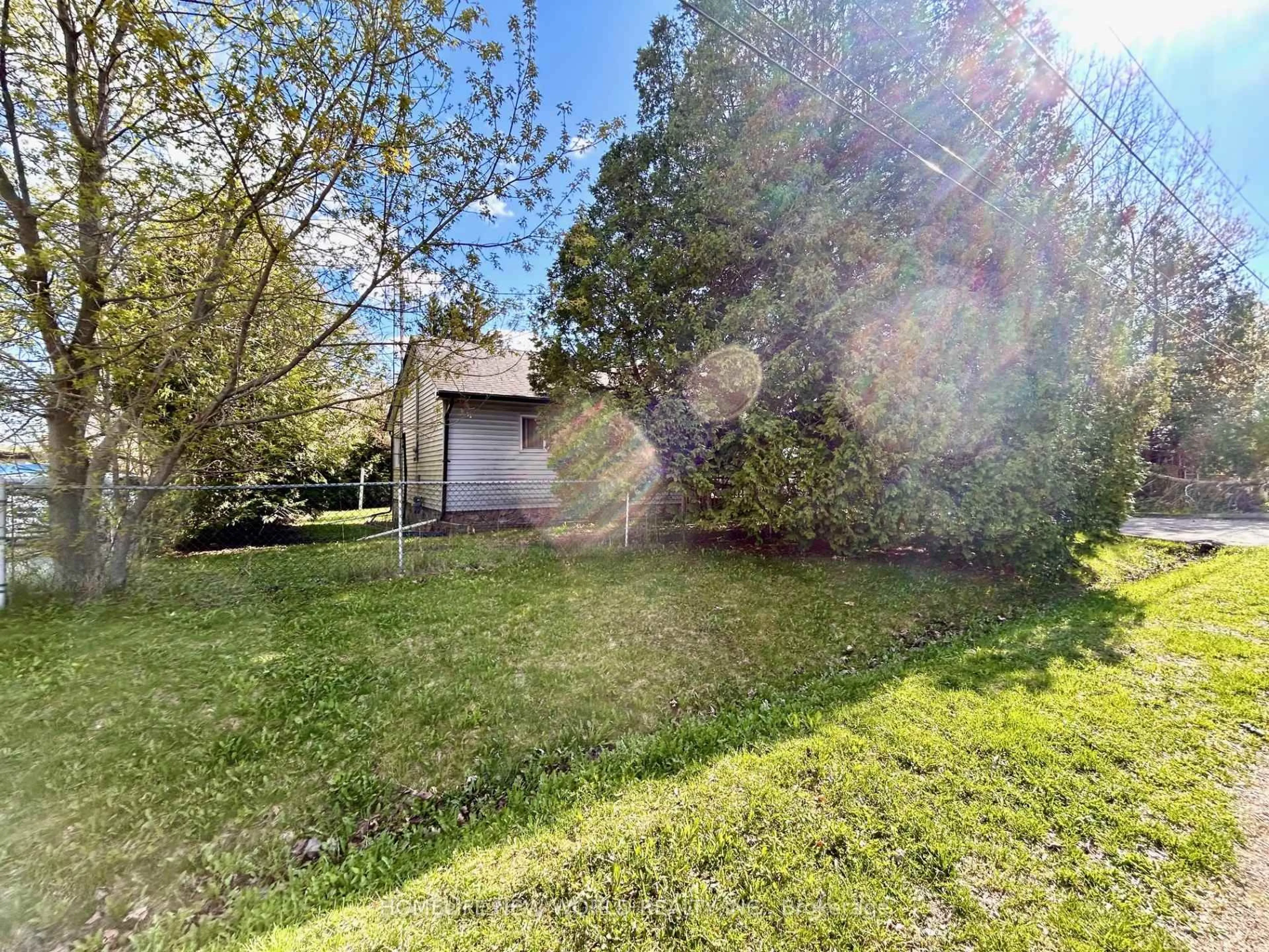 A pic from outside/outdoor area/front of a property/back of a property/a pic from drone, unknown for 39 Windsor Dr, Whitchurch-Stouffville Ontario L4A 7X3