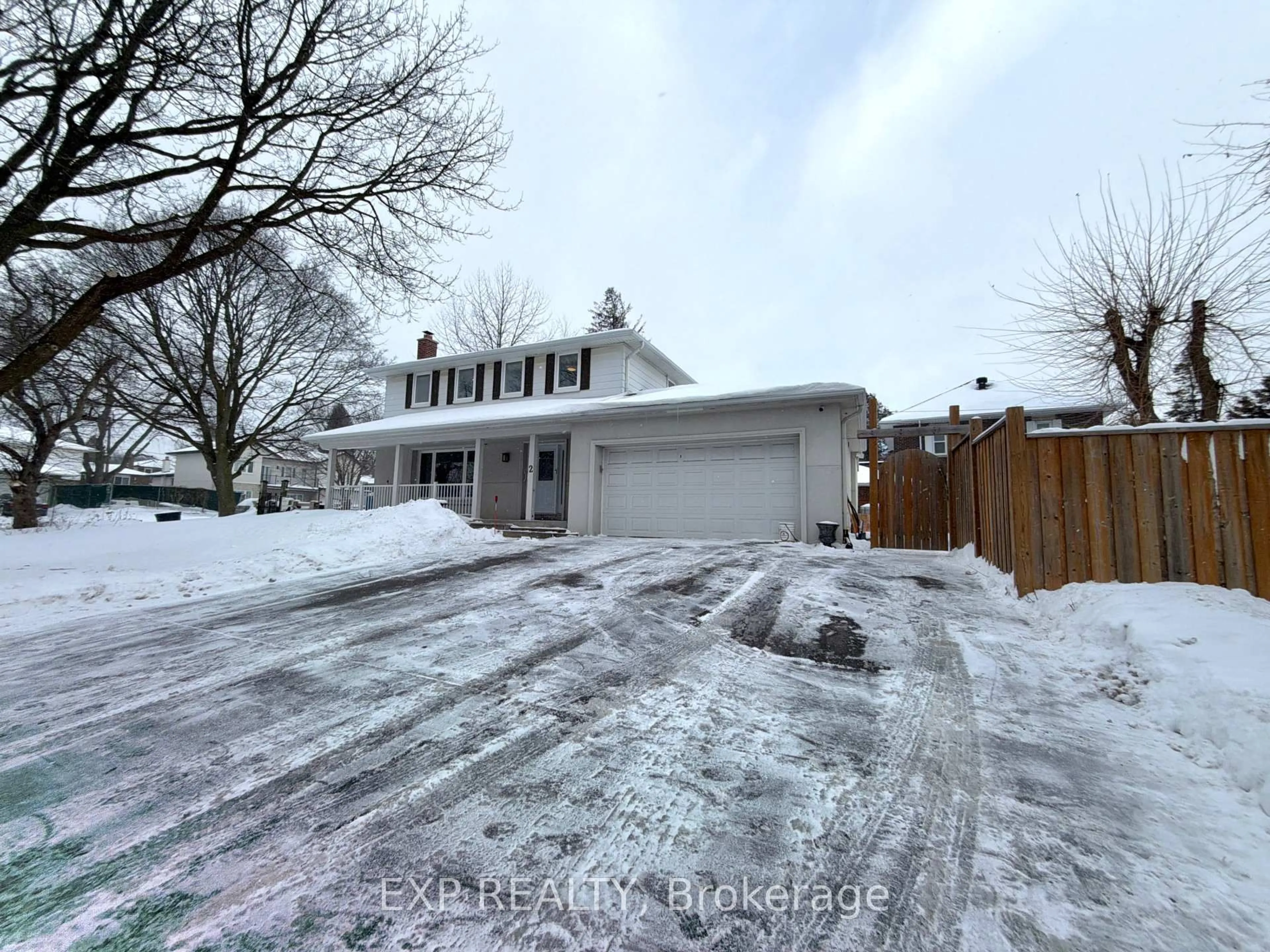 A pic from outside/outdoor area/front of a property/back of a property/a pic from drone, street for 2 Gladiator Rd, Markham Ontario L3P 1J2