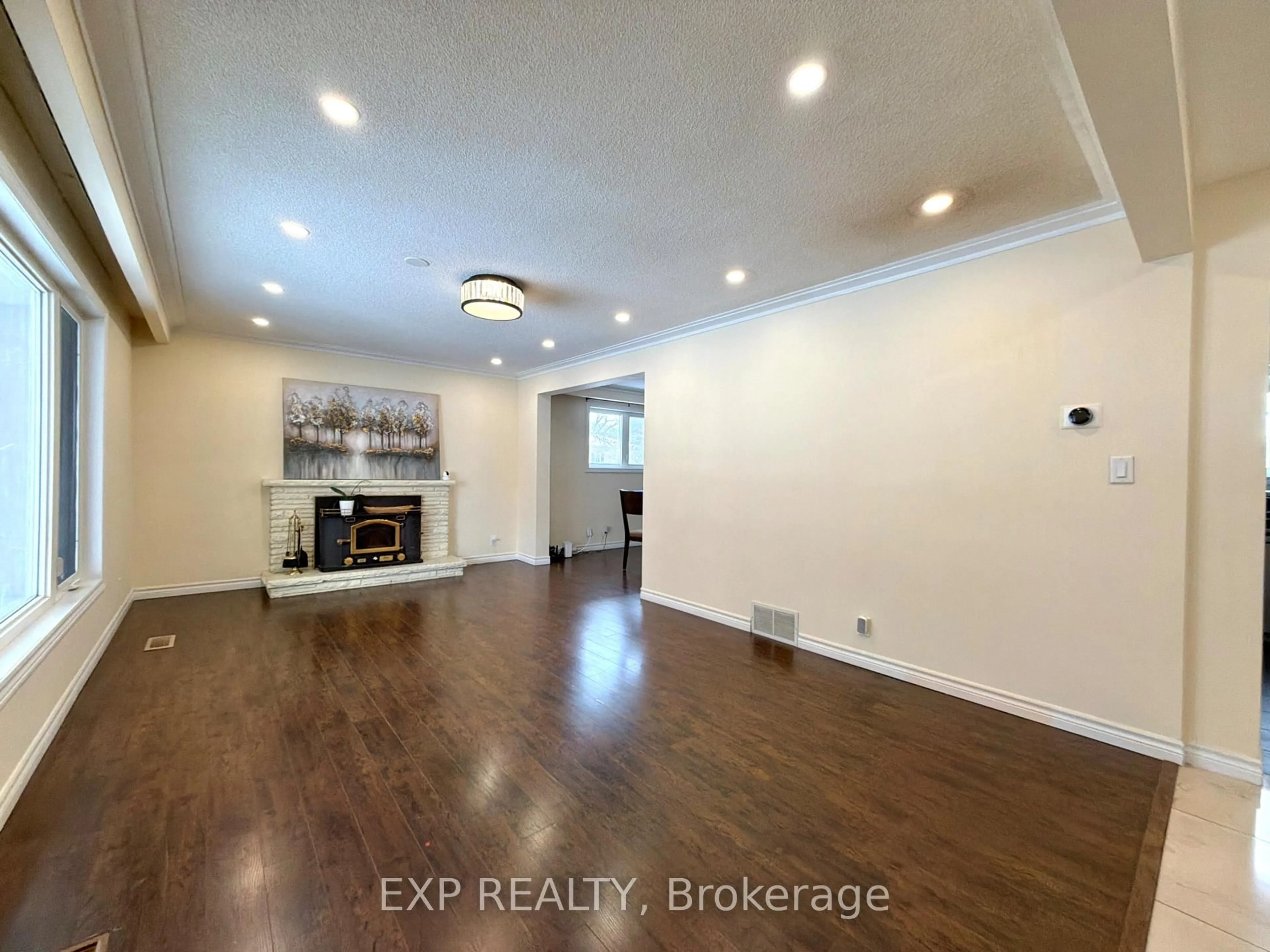 A pic of a room for 2 Gladiator Rd, Markham Ontario L3P 1J2