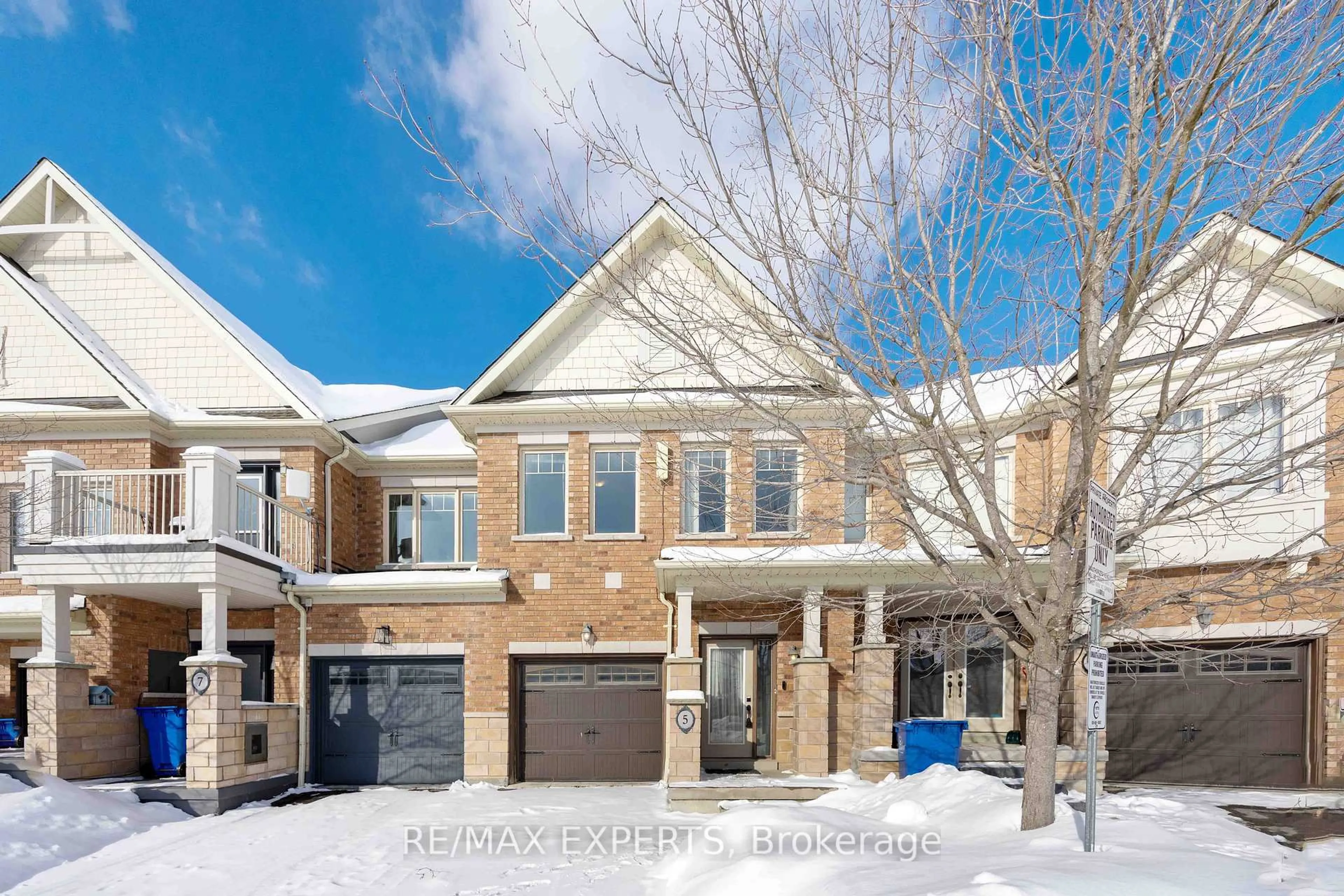 Home with brick exterior material, street for 5 Lodestone Lane, Whitchurch-Stouffville Ontario L4A 0W6