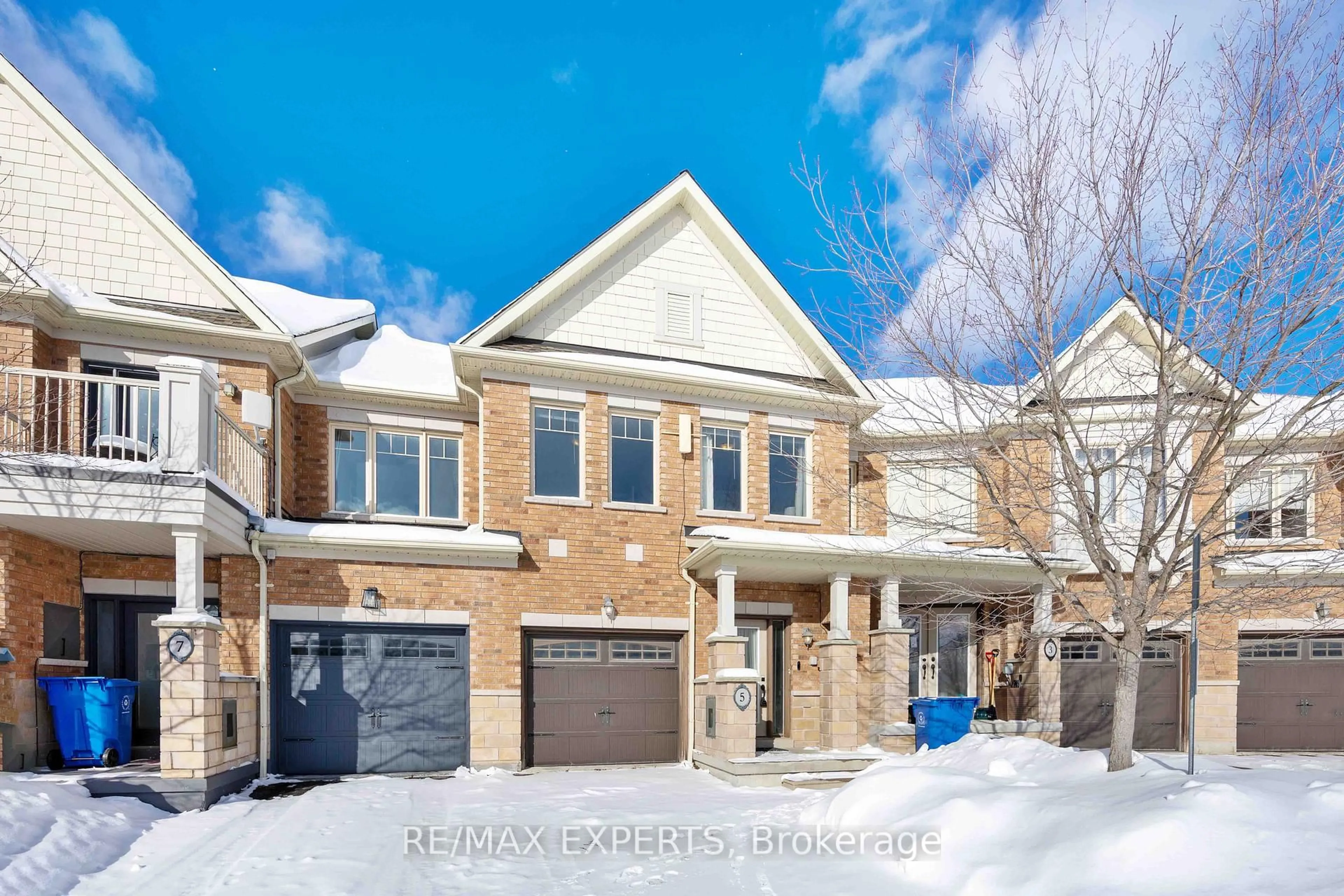 Home with brick exterior material, street for 5 Lodestone Lane, Whitchurch-Stouffville Ontario L4A 0W6